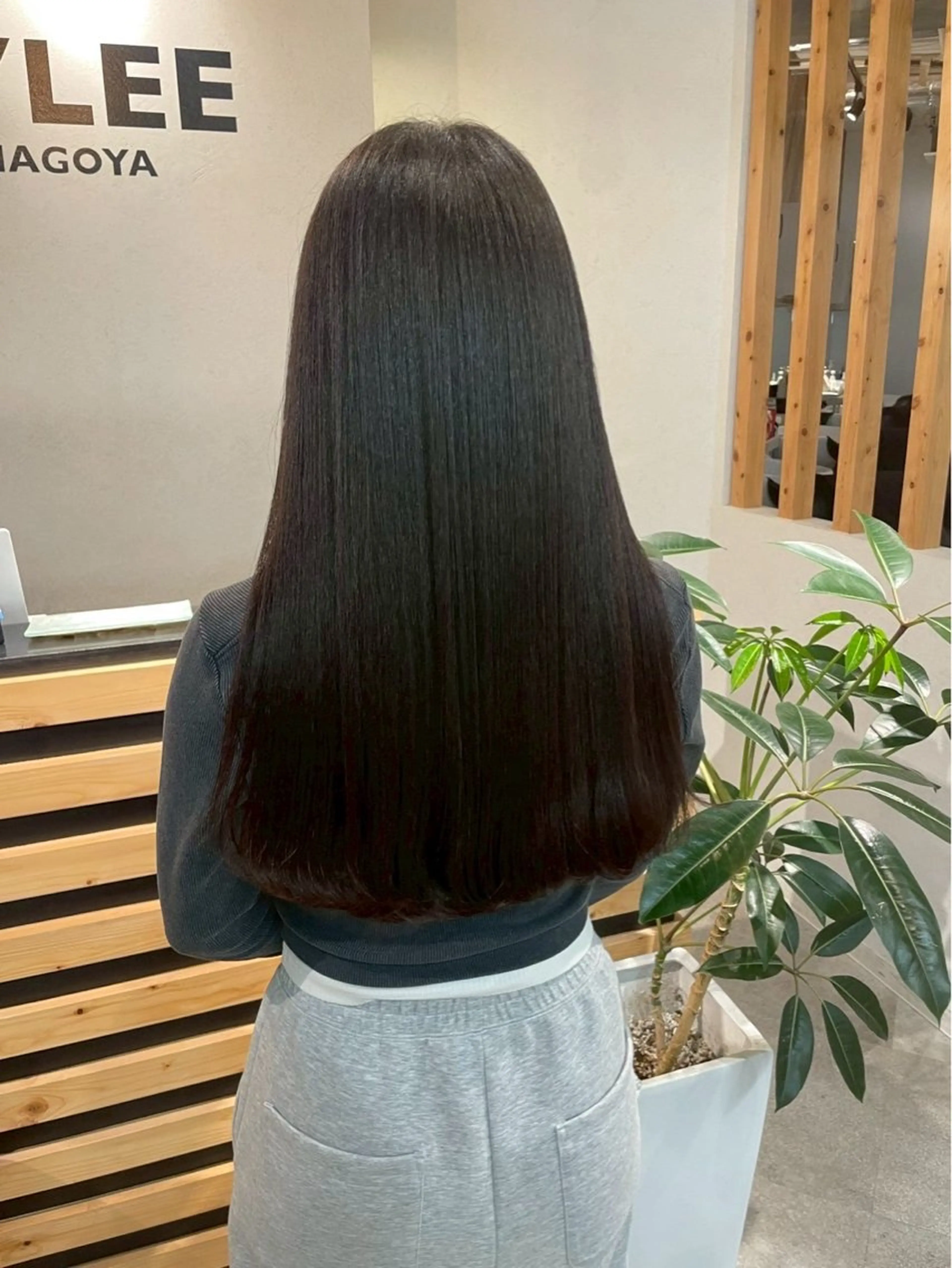 ロング パーマ ストレートパーマ 縮毛矯正 中田 桃夏のヘアスタイル