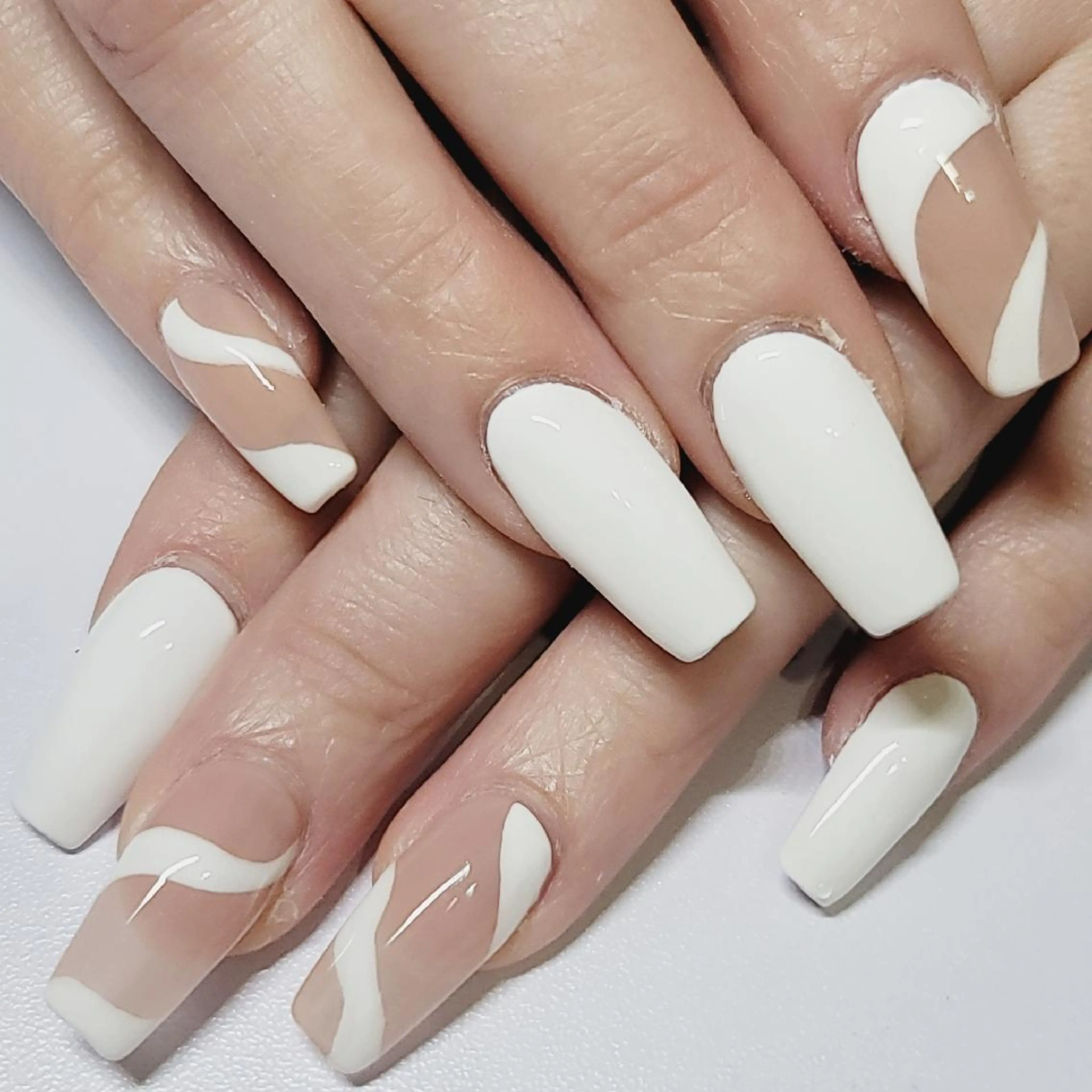 ネイル アートネイル ホワイト ハンドネイル よしだ ひろきのネイルデザイン