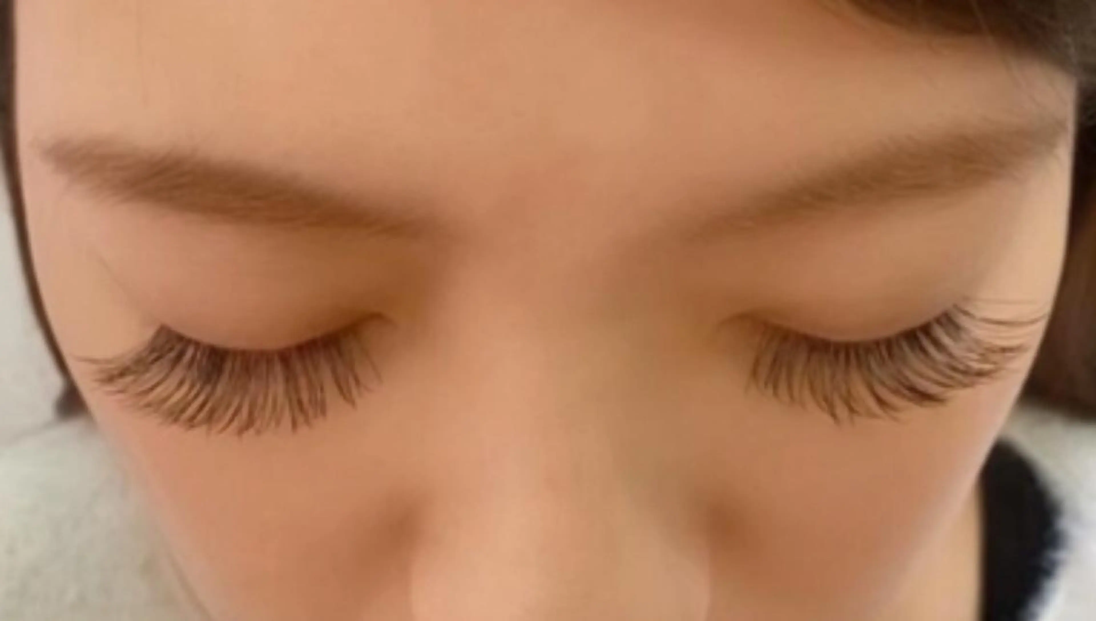 マツエク・マツパ カラーマツエク フラットラッシュ ココ ラッシュのマツエク・マツパデザイン