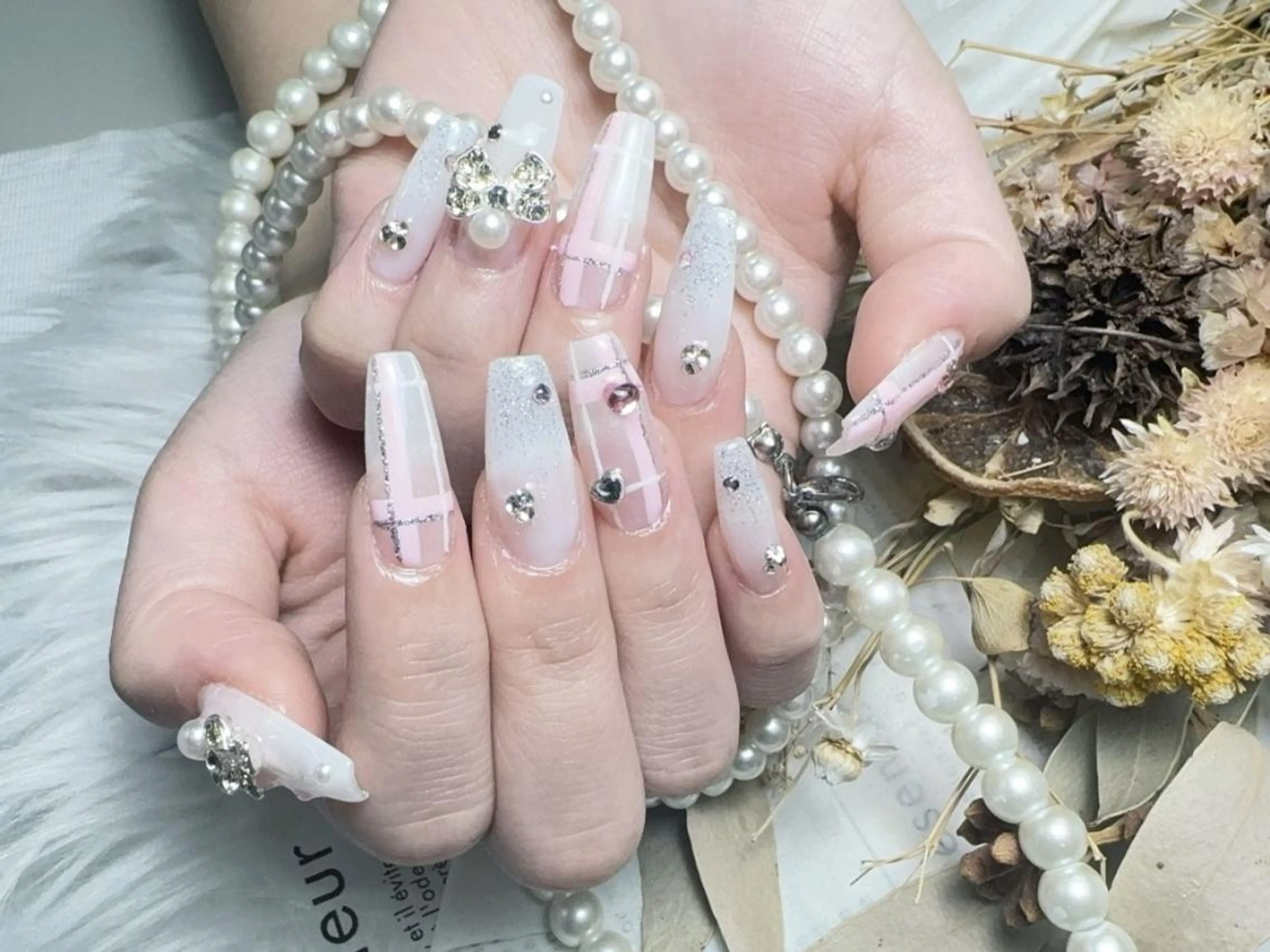 メンズ ネイル アートネイル フレンチネイル ジェルネイル キラキラネイル パラジェル Bloom kabukiのネイルデザイン