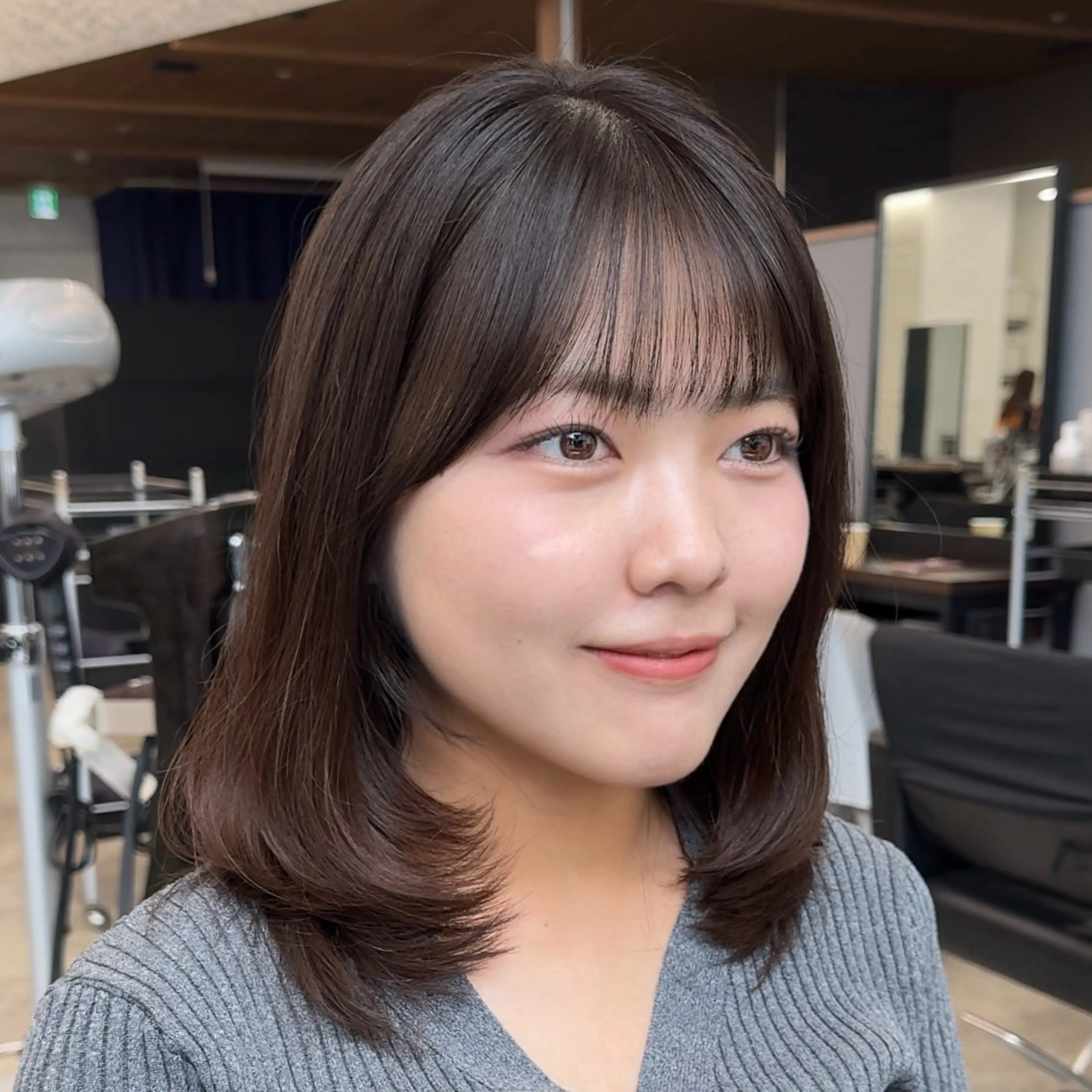 セミロング カラー 柔らかいレイヤー🌿 大人ヘア/みっきーのヘアスタイル