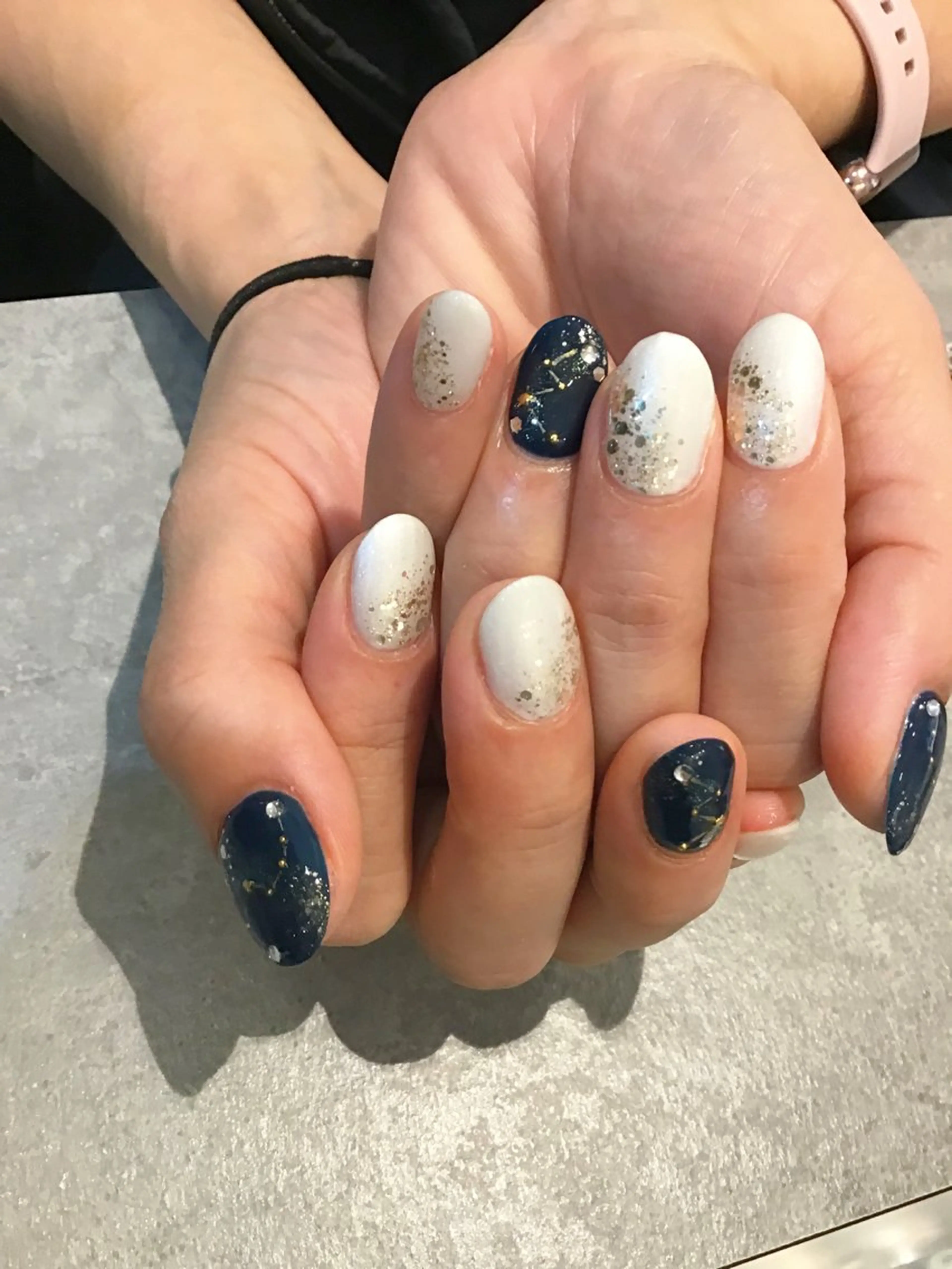 ネイル シンプルネイル Nest 岩崎のネイルデザイン