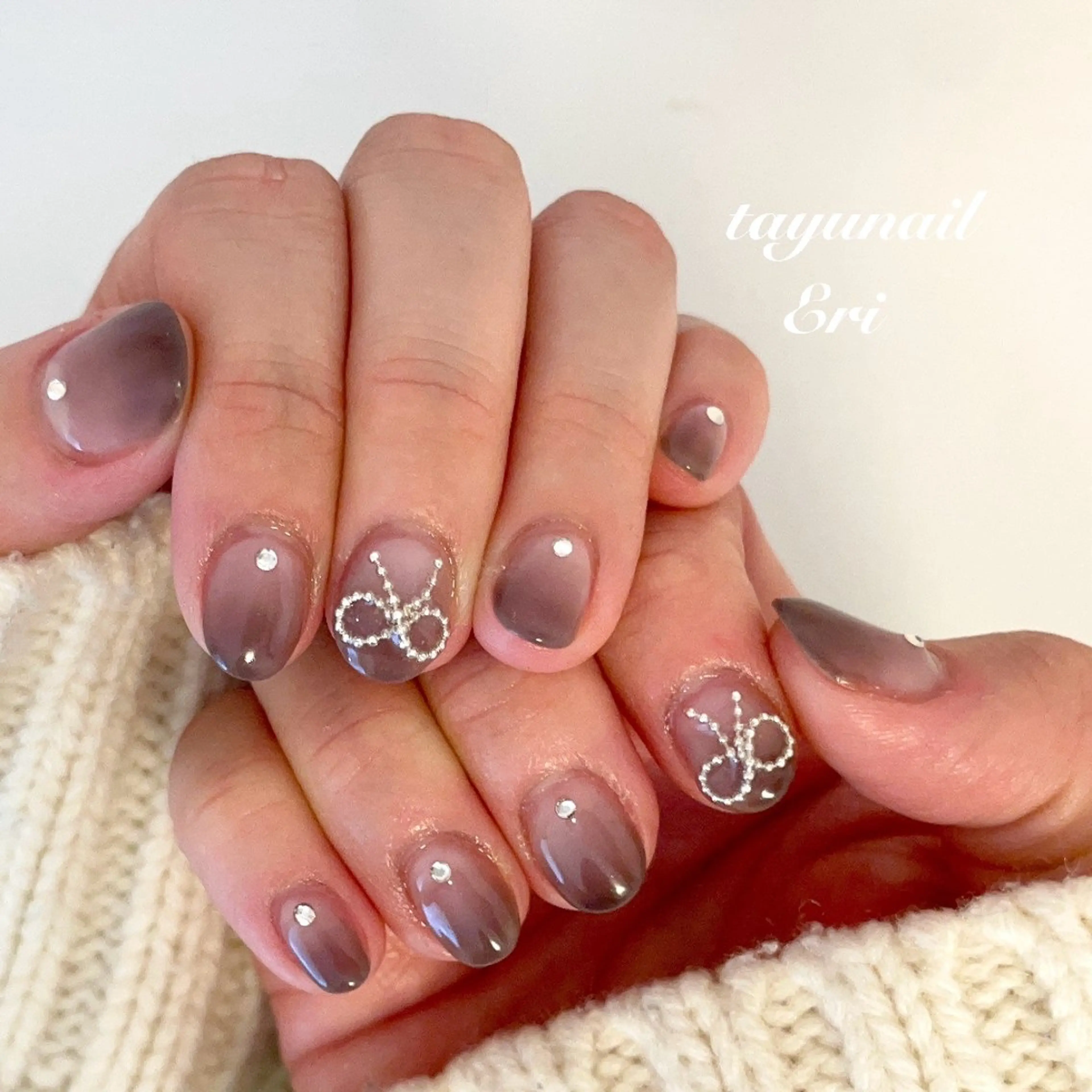 ネイル ジェルネイル グラデーション おそろいネイル パラジェル リボン ネイルサロン 【たゆnail】のネイルデザイン