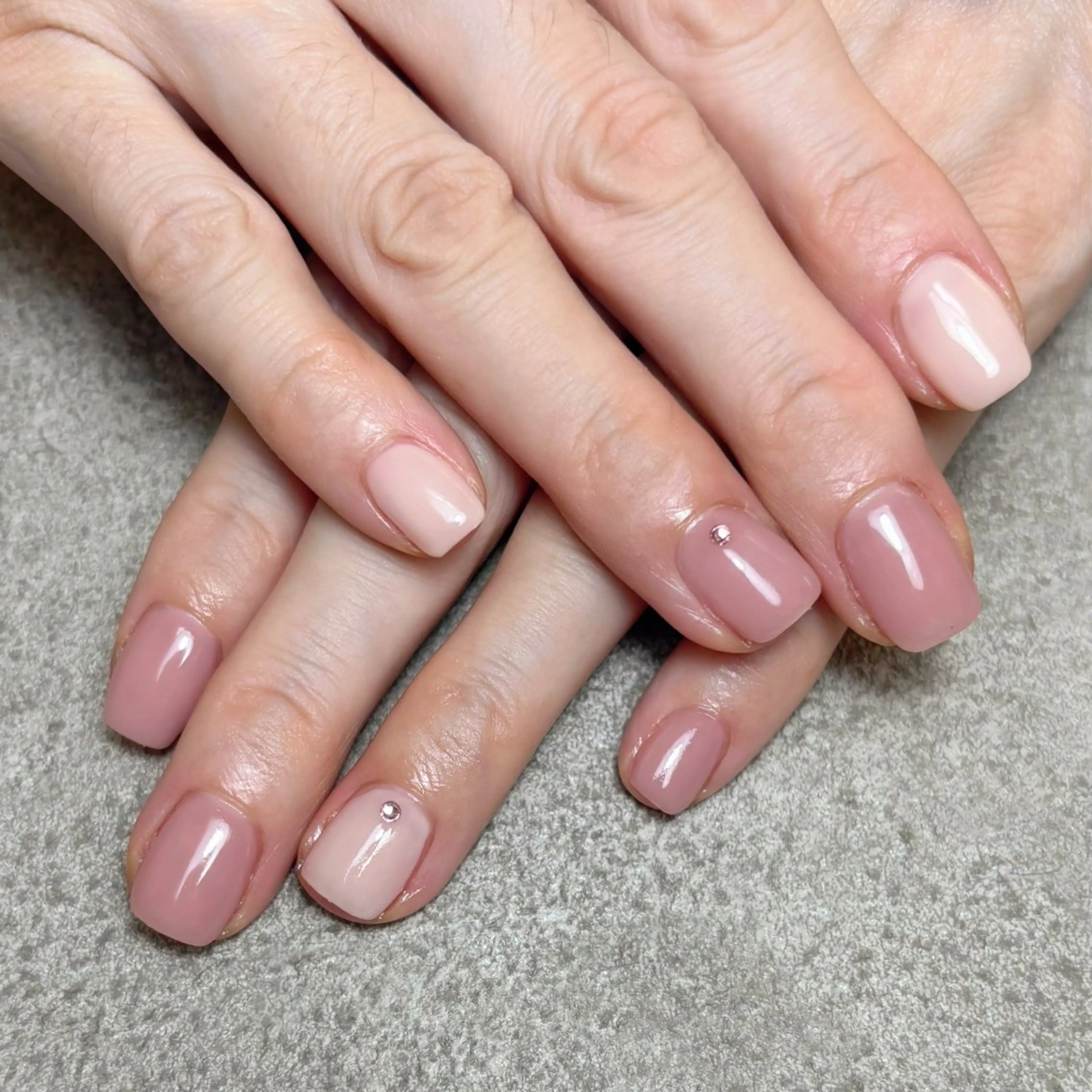 ネイル ハンドネイル nailroom DIASOMNIAのネイルデザイン