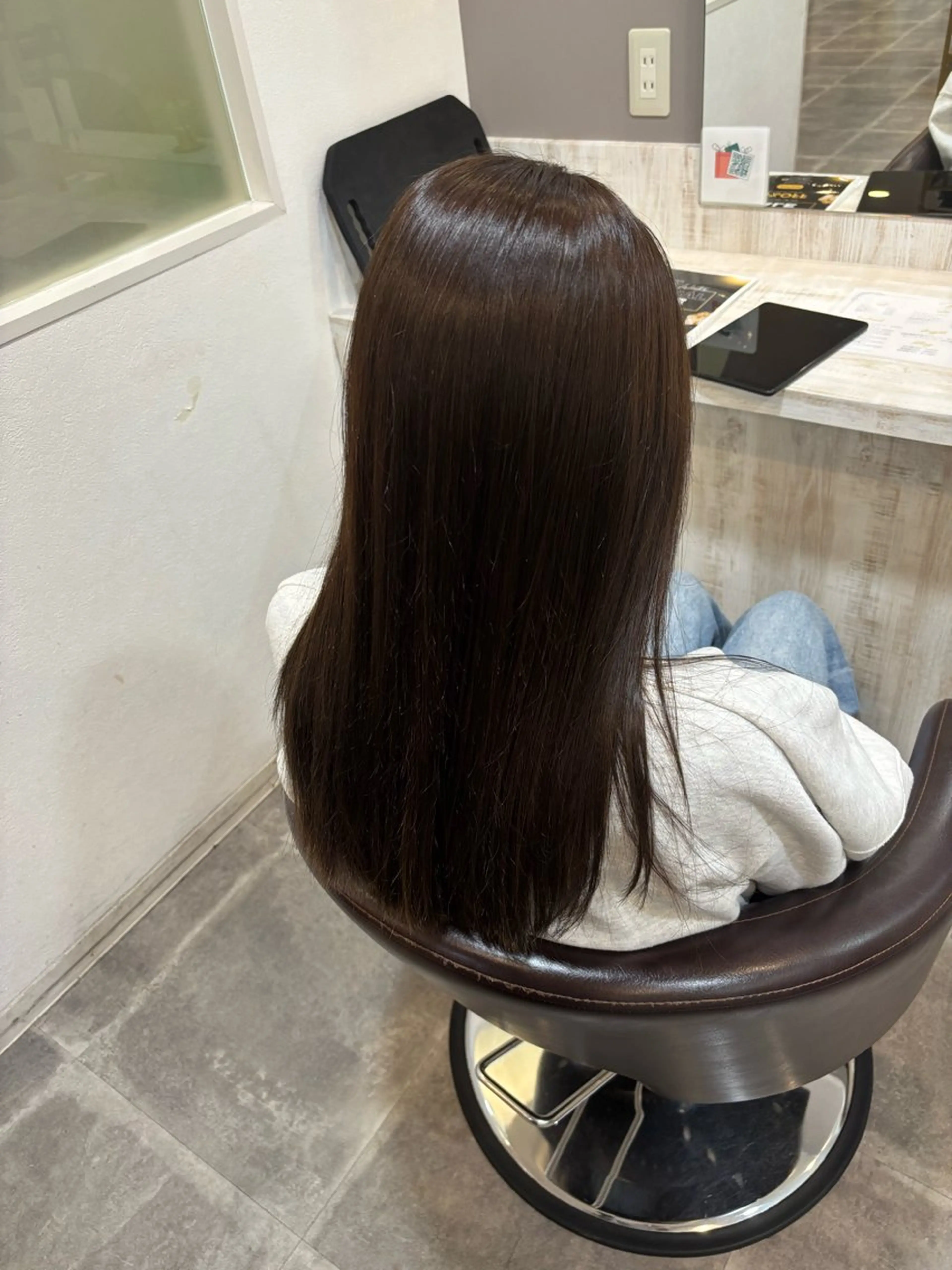 ロング カラー 平瀬 胡桃のヘアスタイル