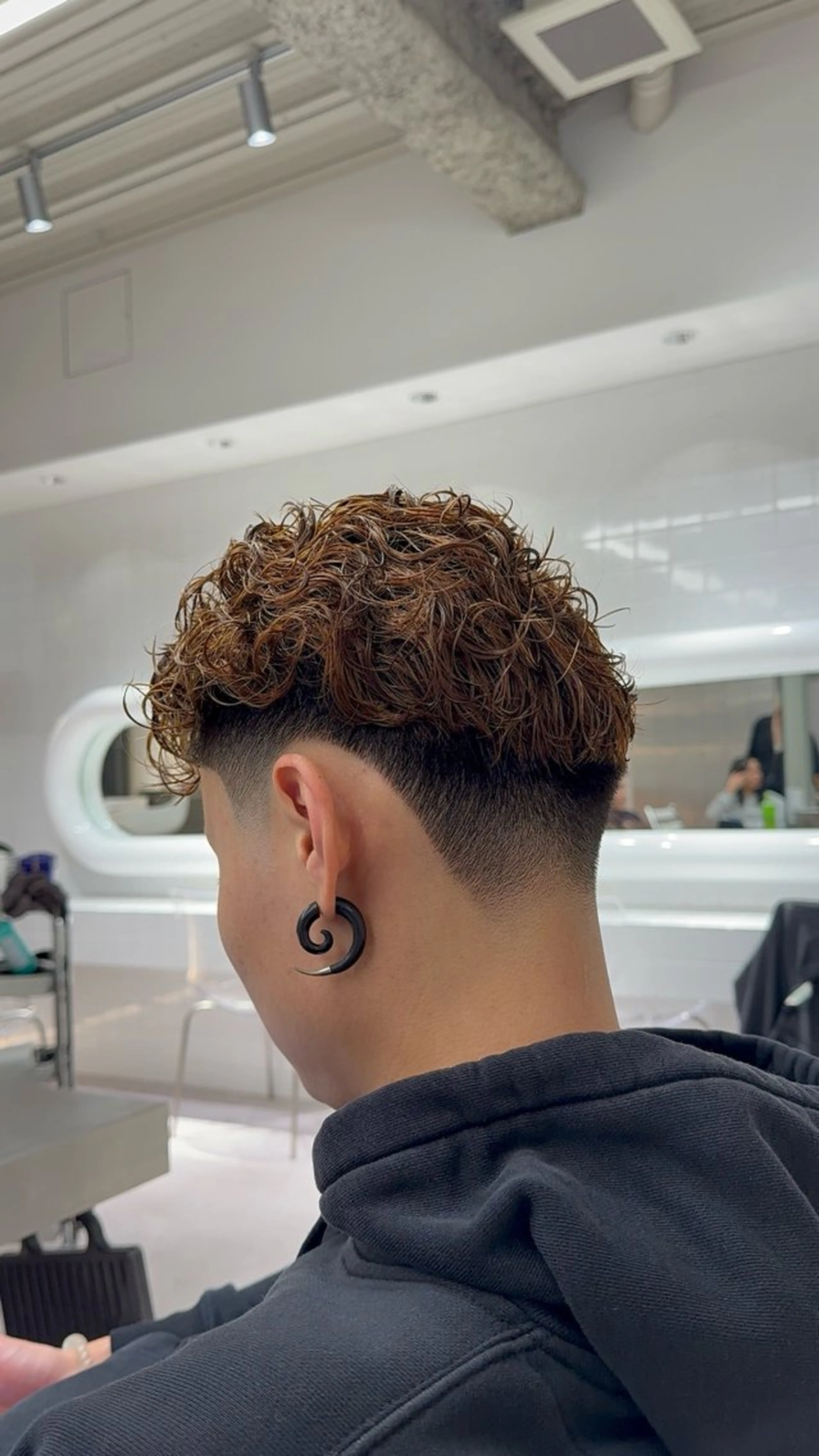 ショート パーマ メンズ メンズパーマ 波巻きパーマ ニュアンスパーマ 渋谷/パーマ /フェード/ 千尋のヘアスタイル