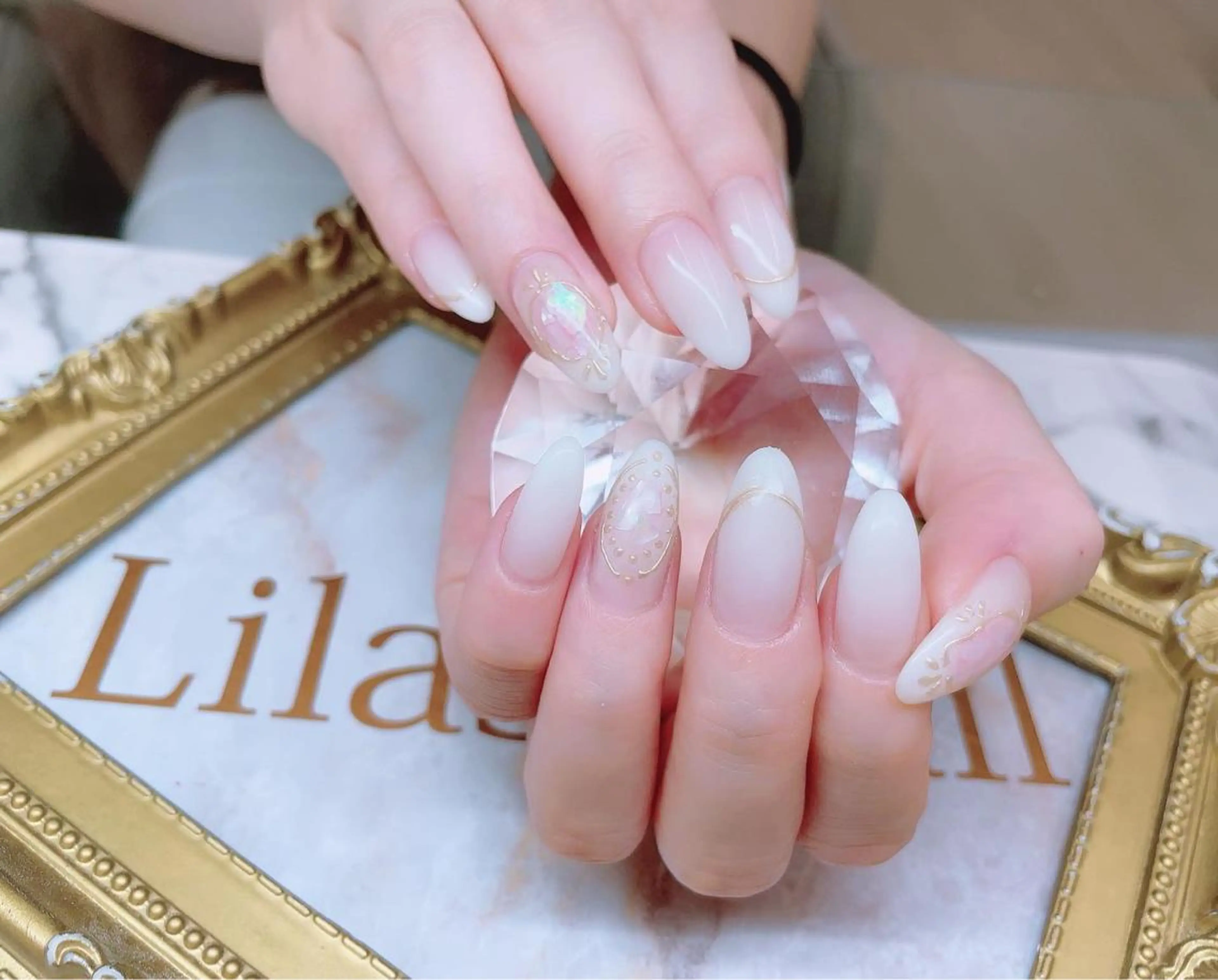ネイル フレンチネイル ジェルネイル グラデーション ハードジェル キラキラネイル Lilas Nailのネイルデザイン