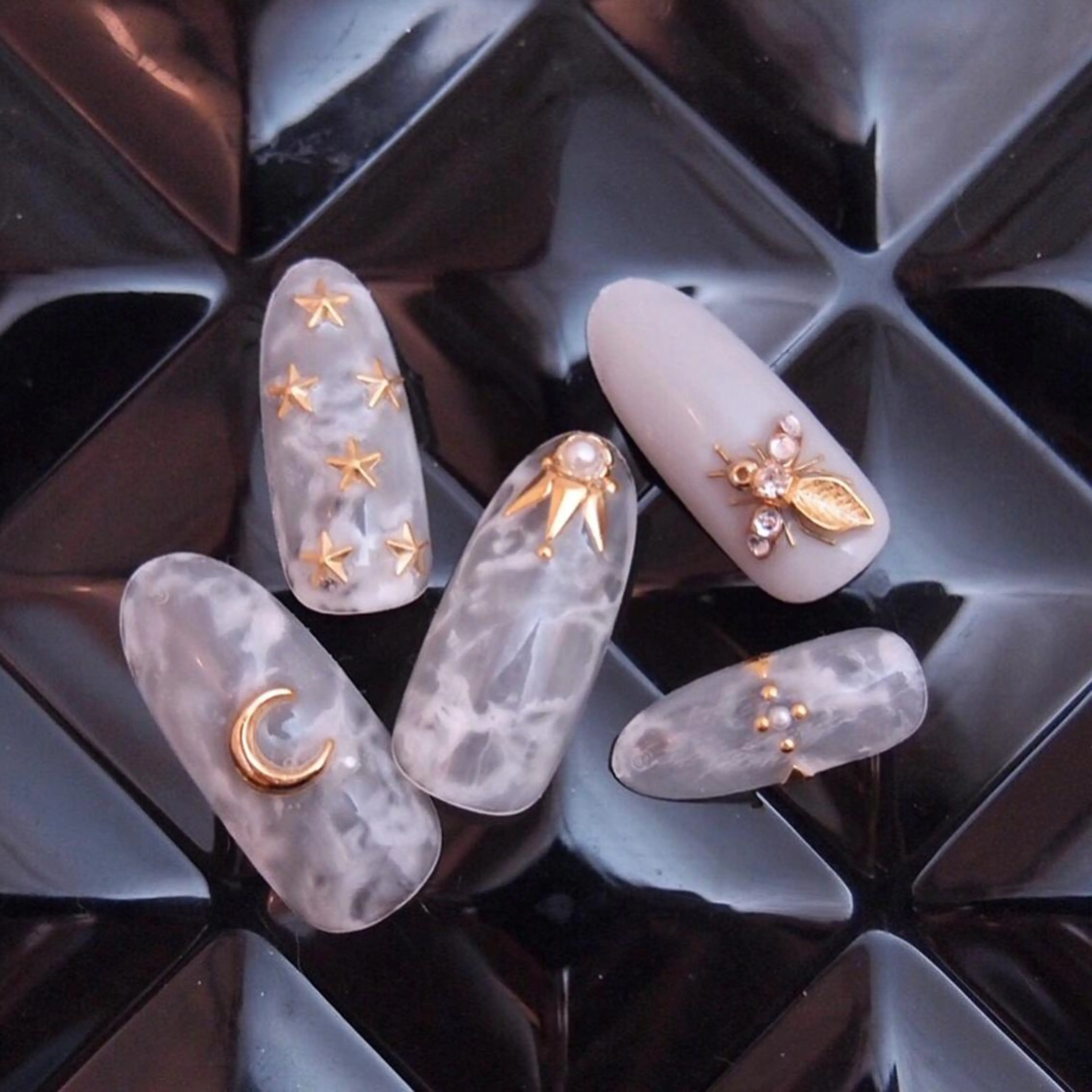 ネイル ホワイト NAIL'S MODAのネイルデザイン