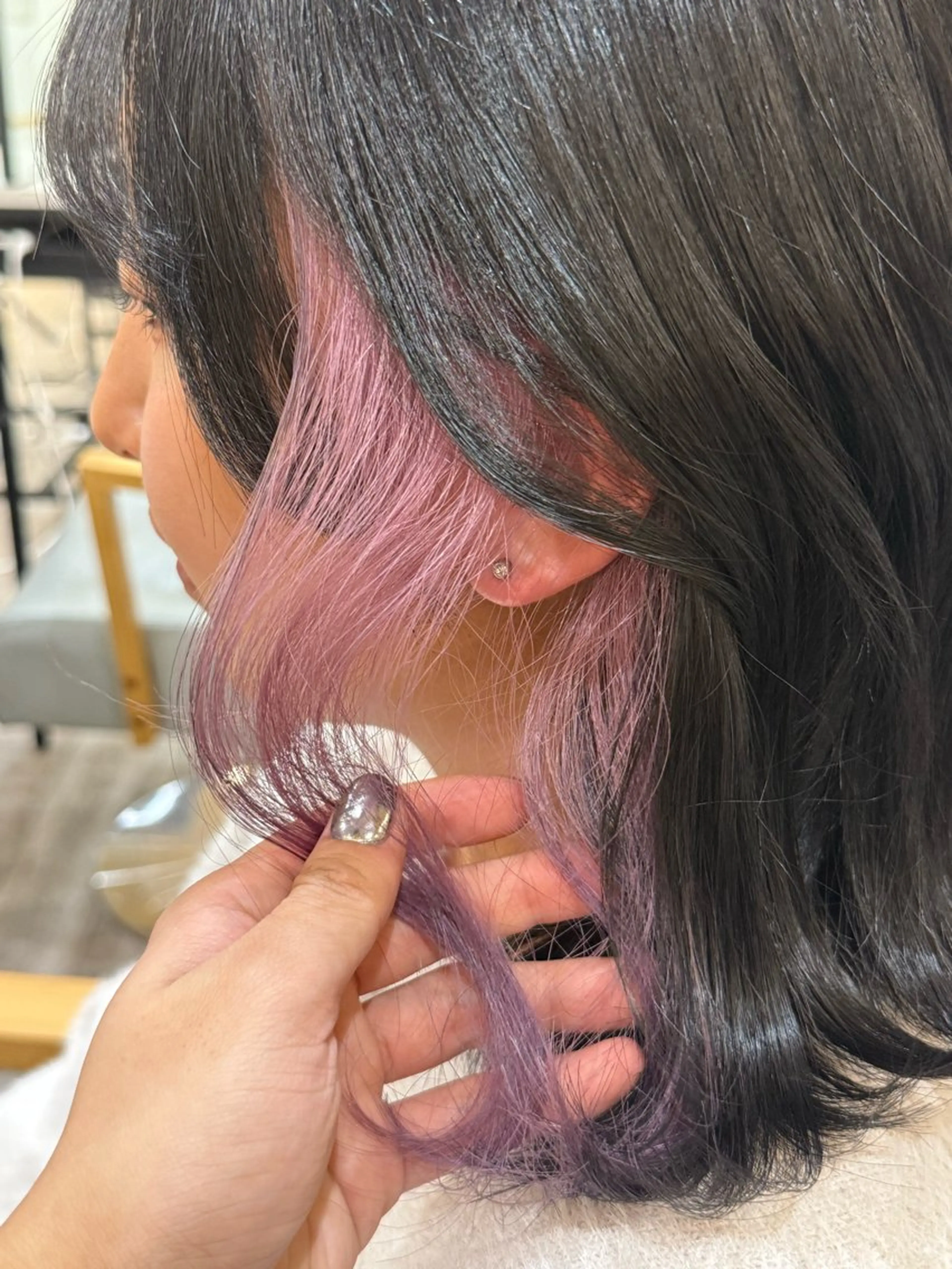 セミロング カラー ヘアカラー クロギ リョウのヘアスタイル