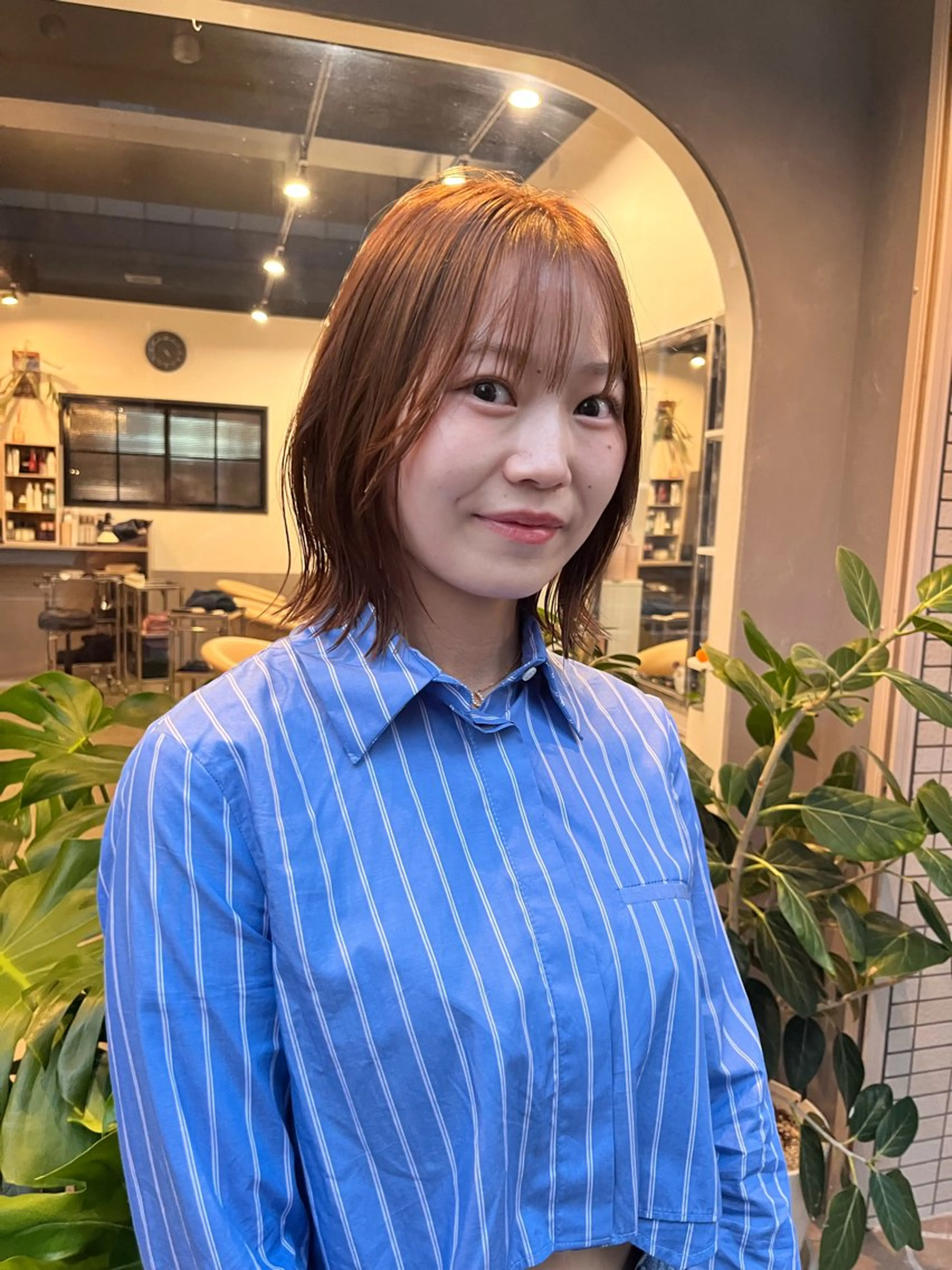 ミディアム くびれヘア 外ハネヘア カット dogstar小林諒 パーマ/レイヤーのヘアスタイル