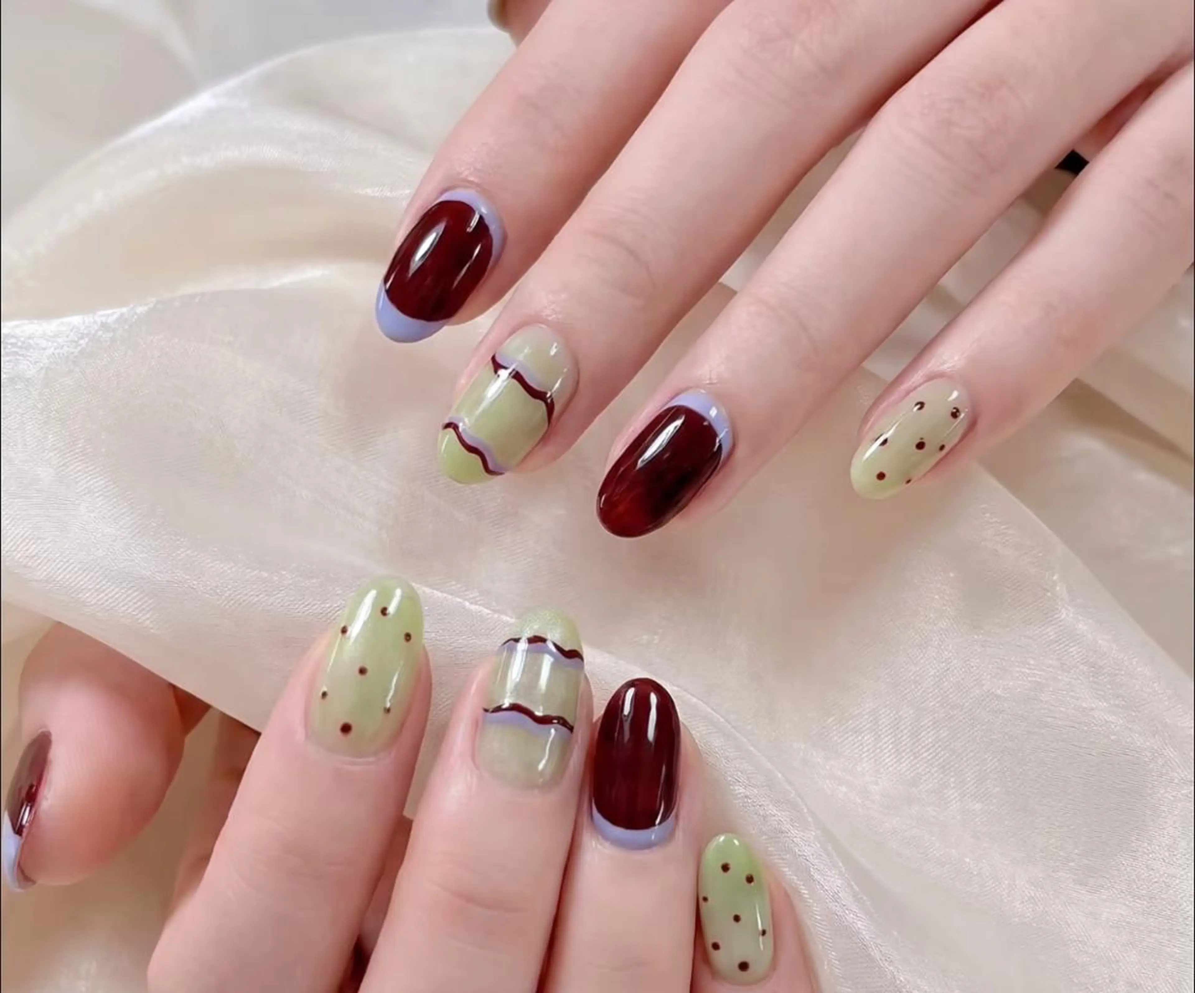 ネイル ハンドネイル TiTi Nail🫧のネイルデザイン