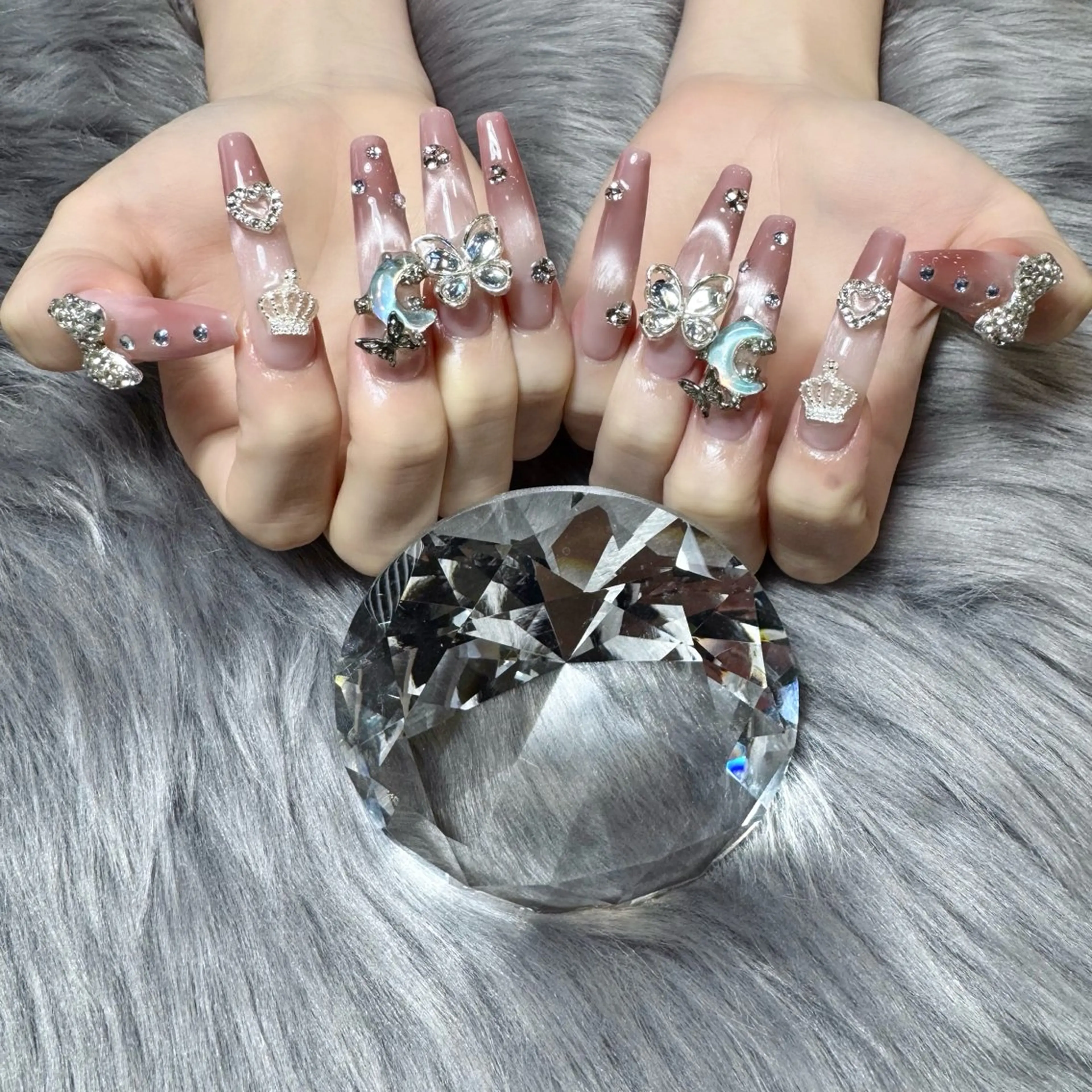 ネイル ロングネイル ネイルチップ ハンドネイル Doris Nail Salonのネイルデザイン