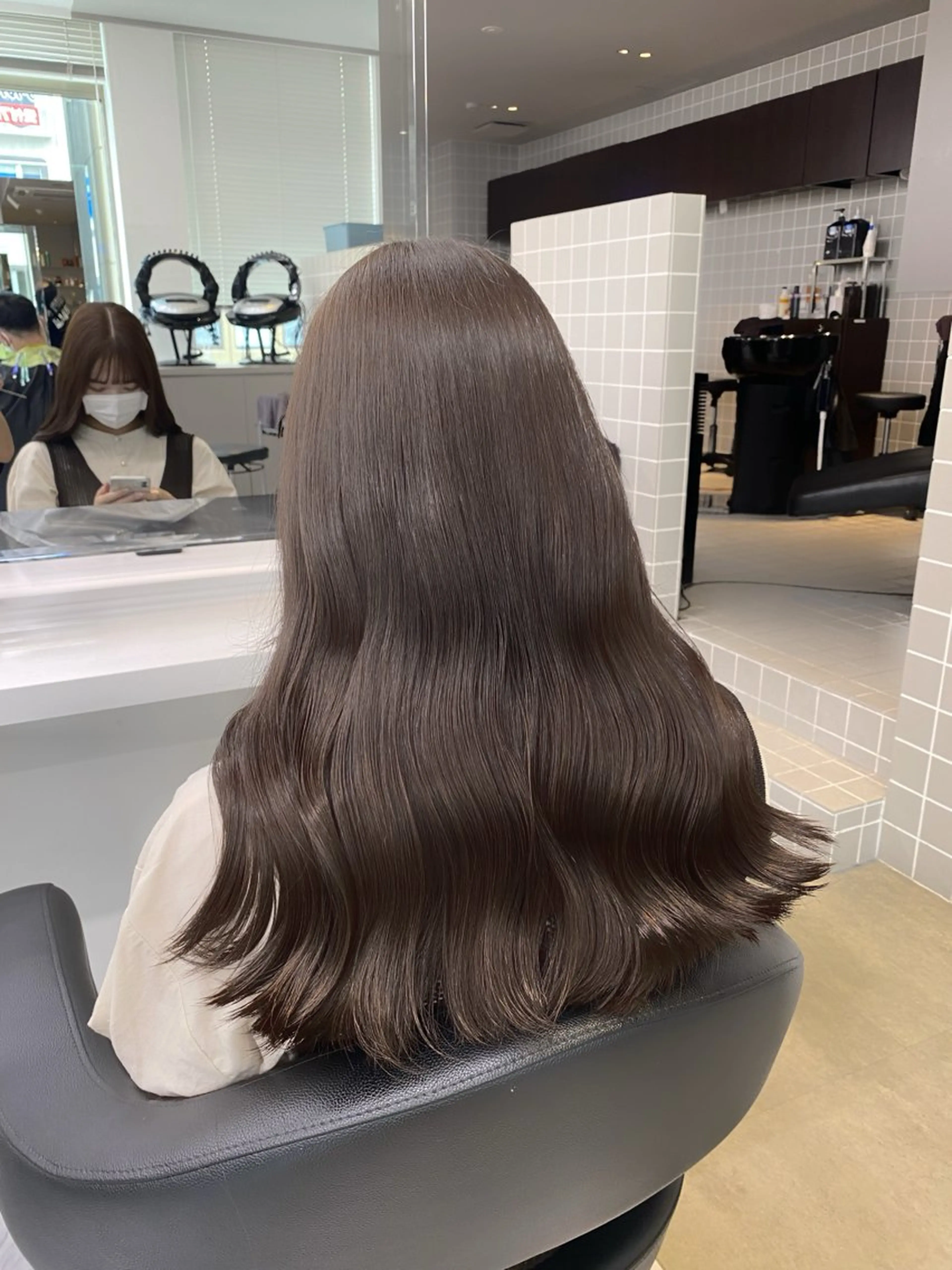 カラー カット ヘアカラー トリートメント ヘアセット ブリーチ縮毛矯正加藤 赤み無し透明感ヘアのヘアスタイル