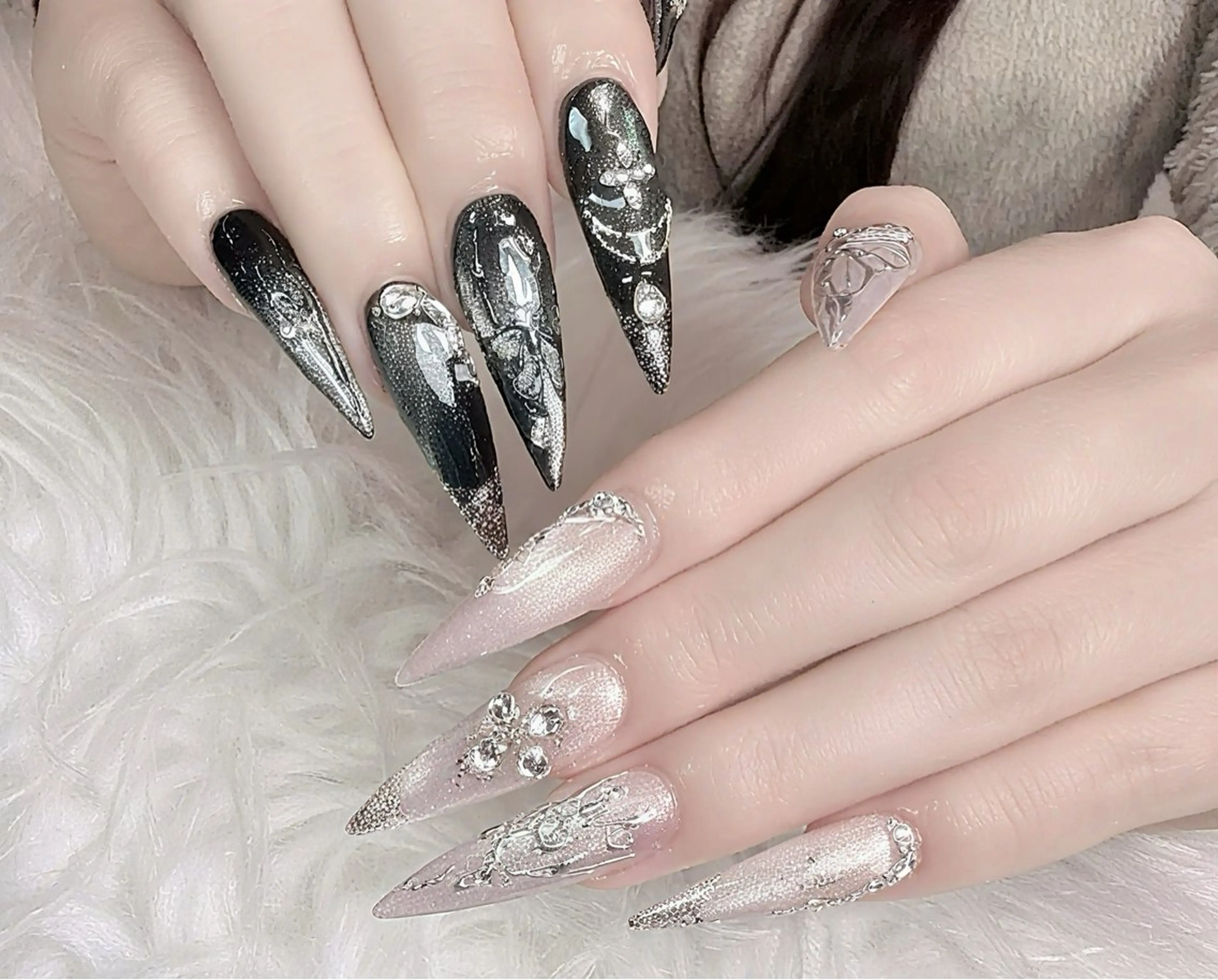 ネイル マグネットネイル ミラーネイル ハンドネイル ハンドケア Gote Kawa nail salonのネイルデザイン