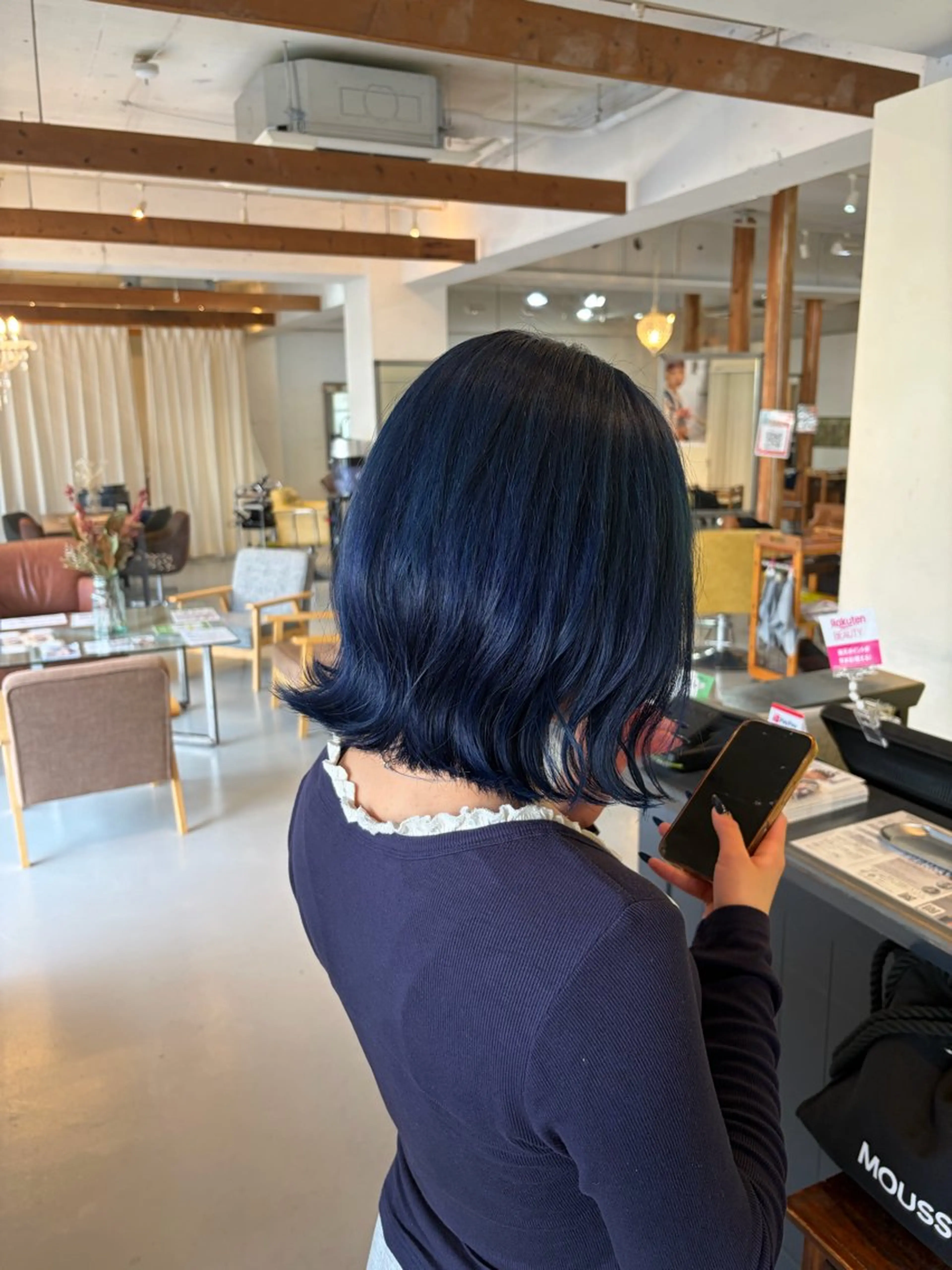 カラー 門手 菜々子のヘアスタイル