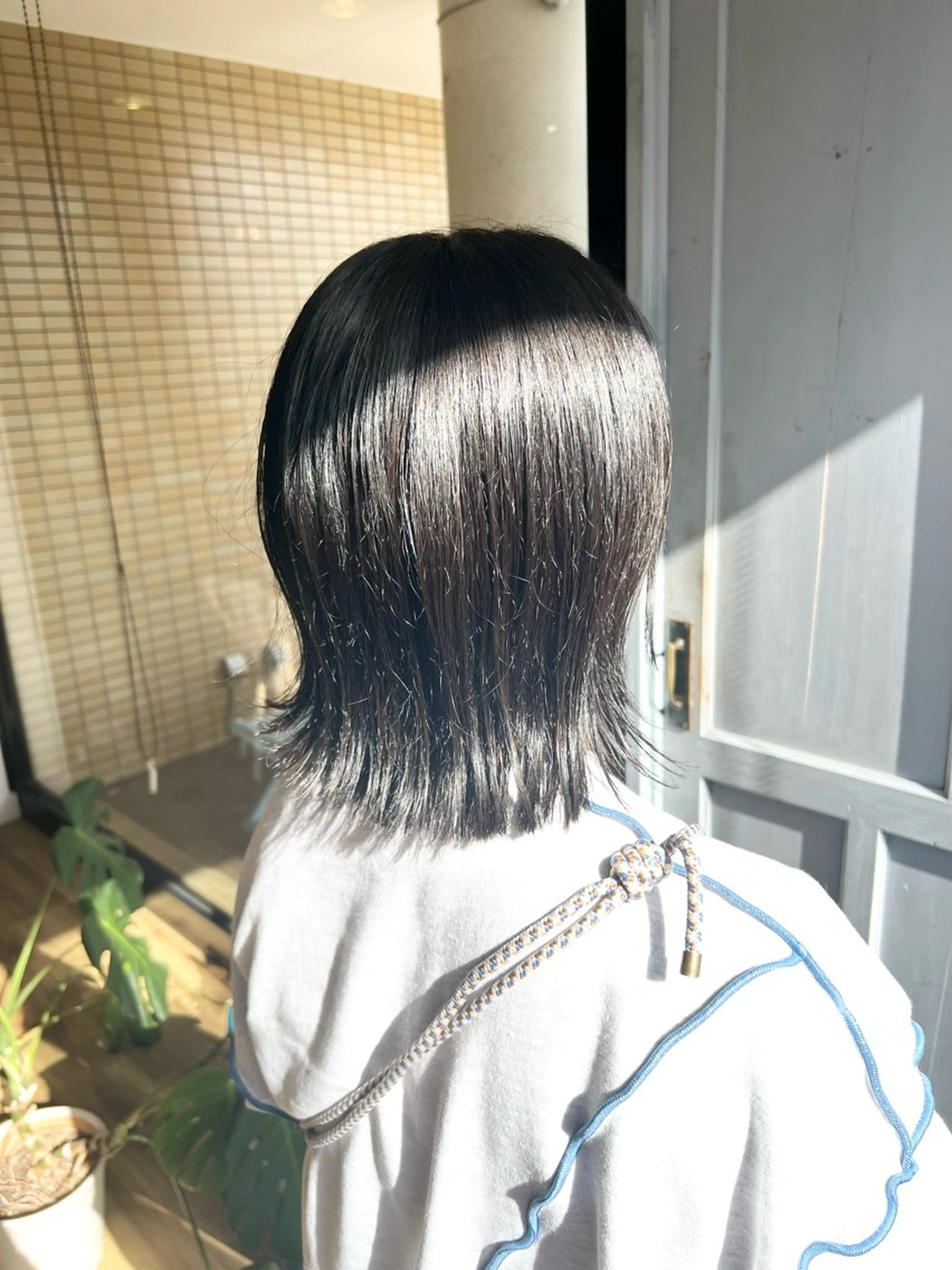 ミディアム アッシュ カット ヘアカラー 堀 望美のヘアスタイル