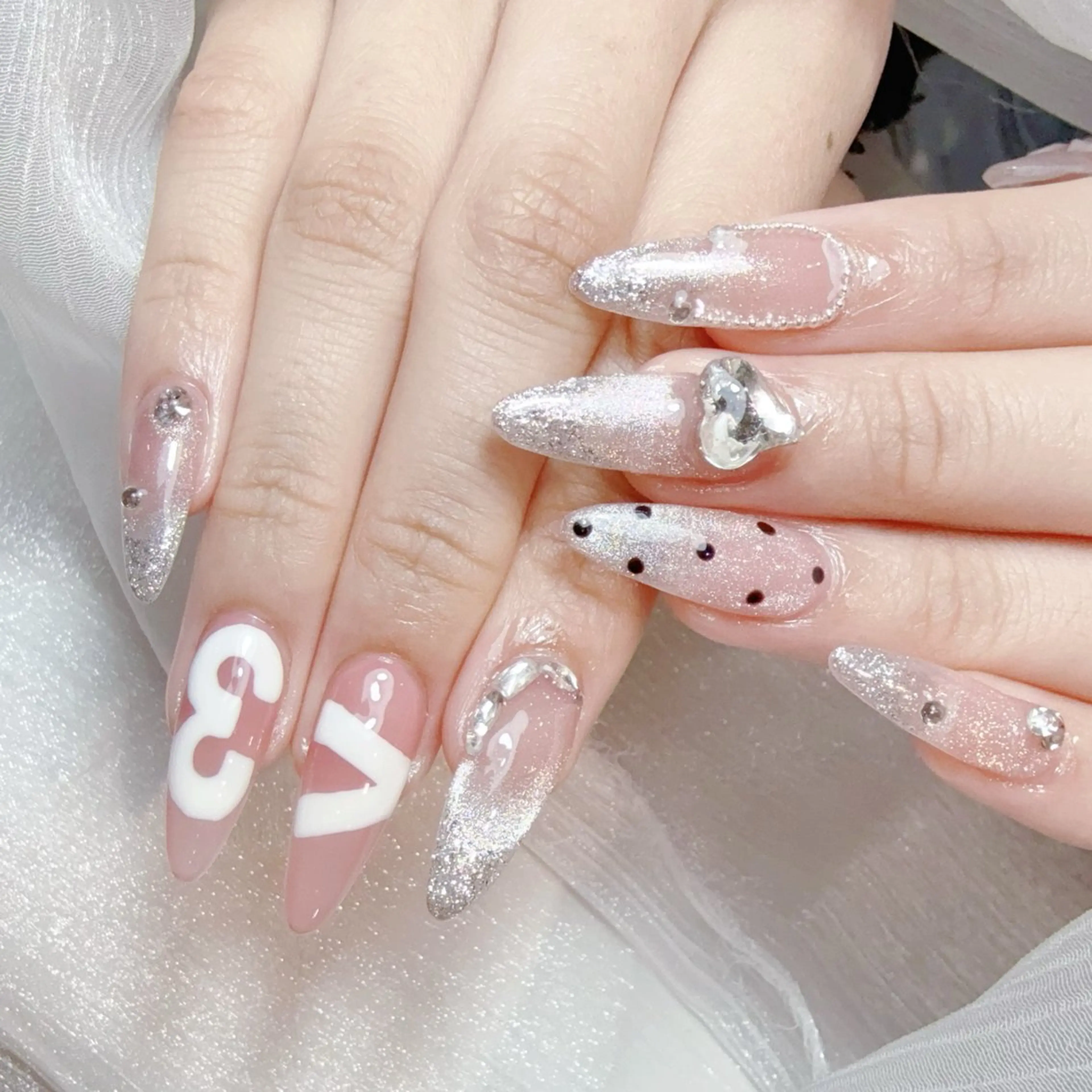 ネイル ハンドネイル ハンドケア AKI AKIのネイルデザイン