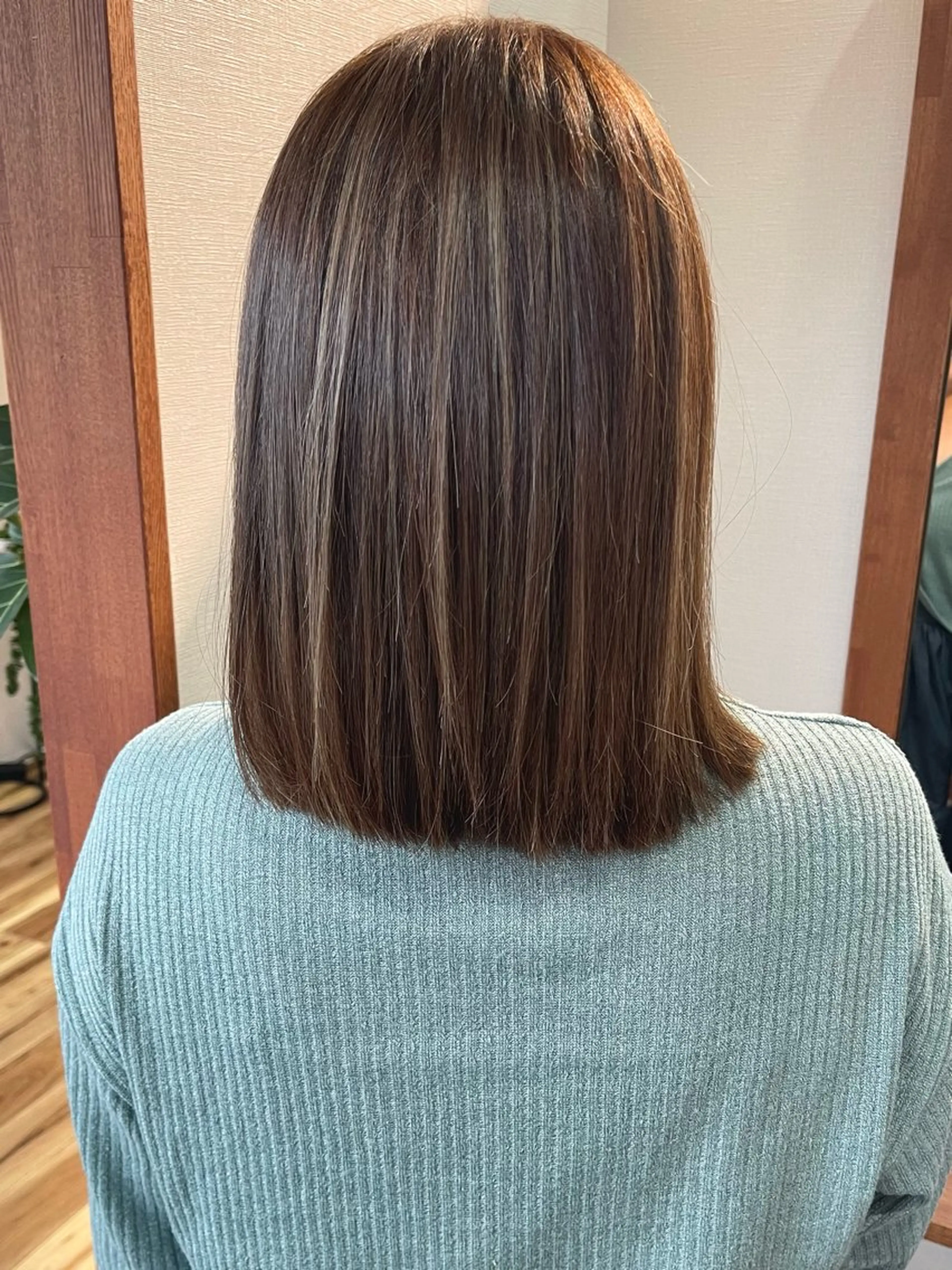 ミディアム カラー ハイライトカラー ハイライト カット ヘアカラー トリートメント 田室 和幸のヘアスタイル