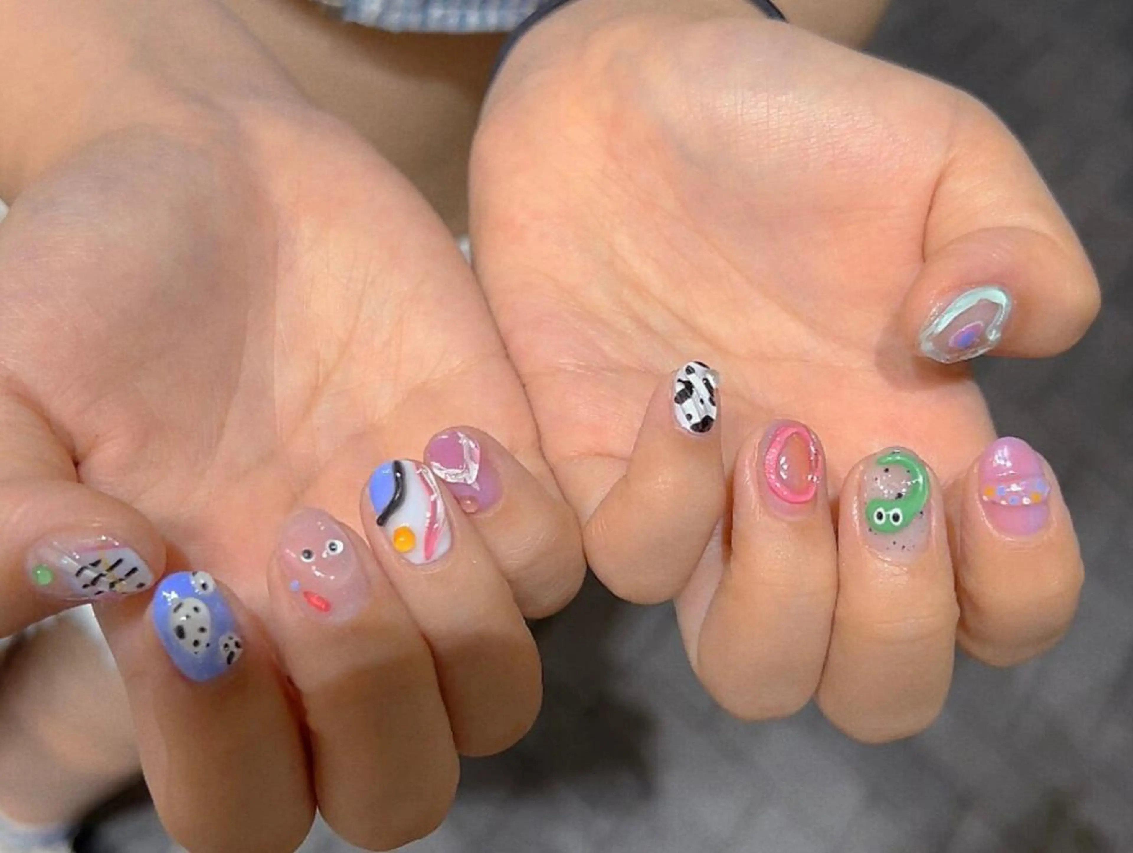 ネイル ハンドネイル VIVIAN リサのネイルデザイン