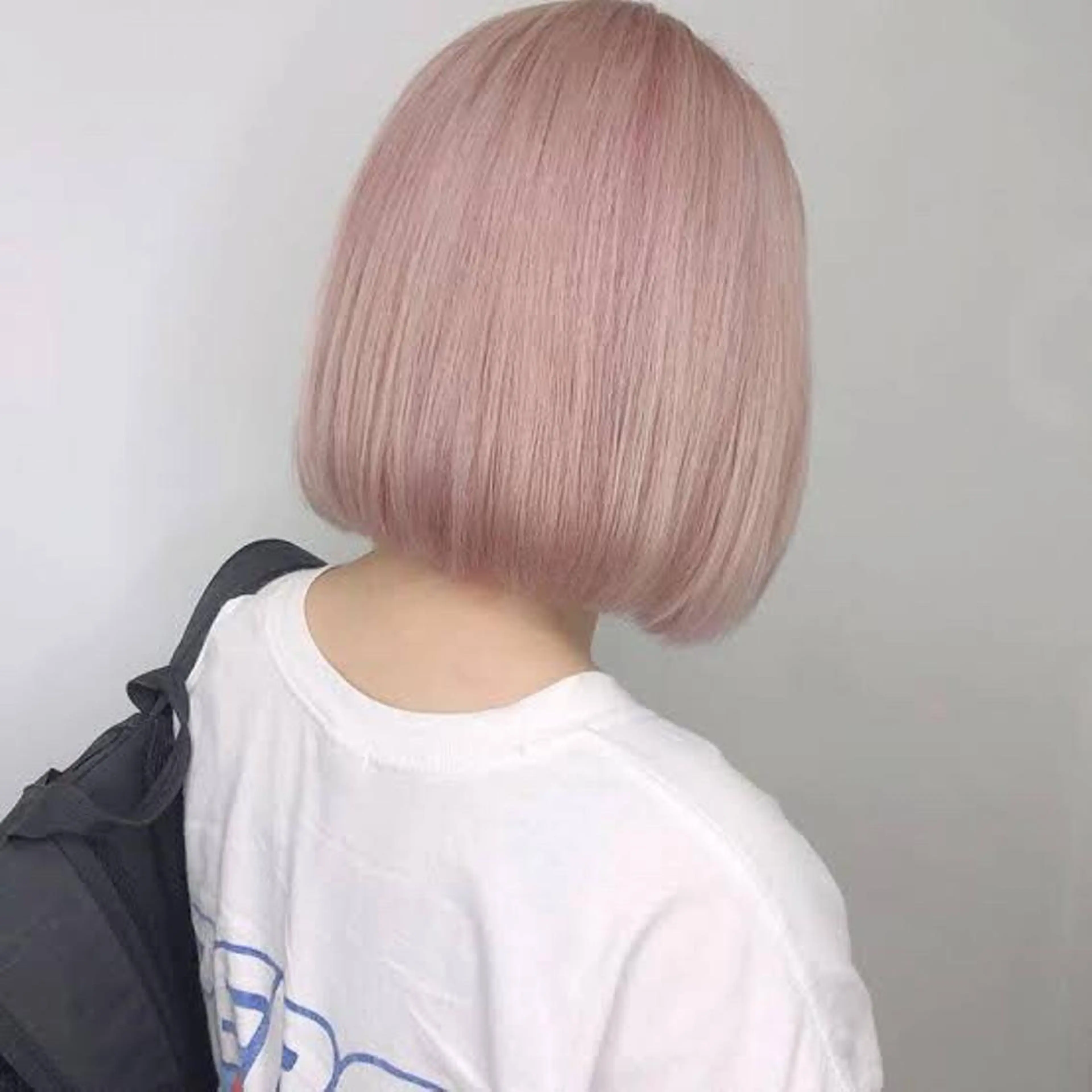 ショート 【ブリーチ縮毛矯正】 TAKUMIのヘアスタイル