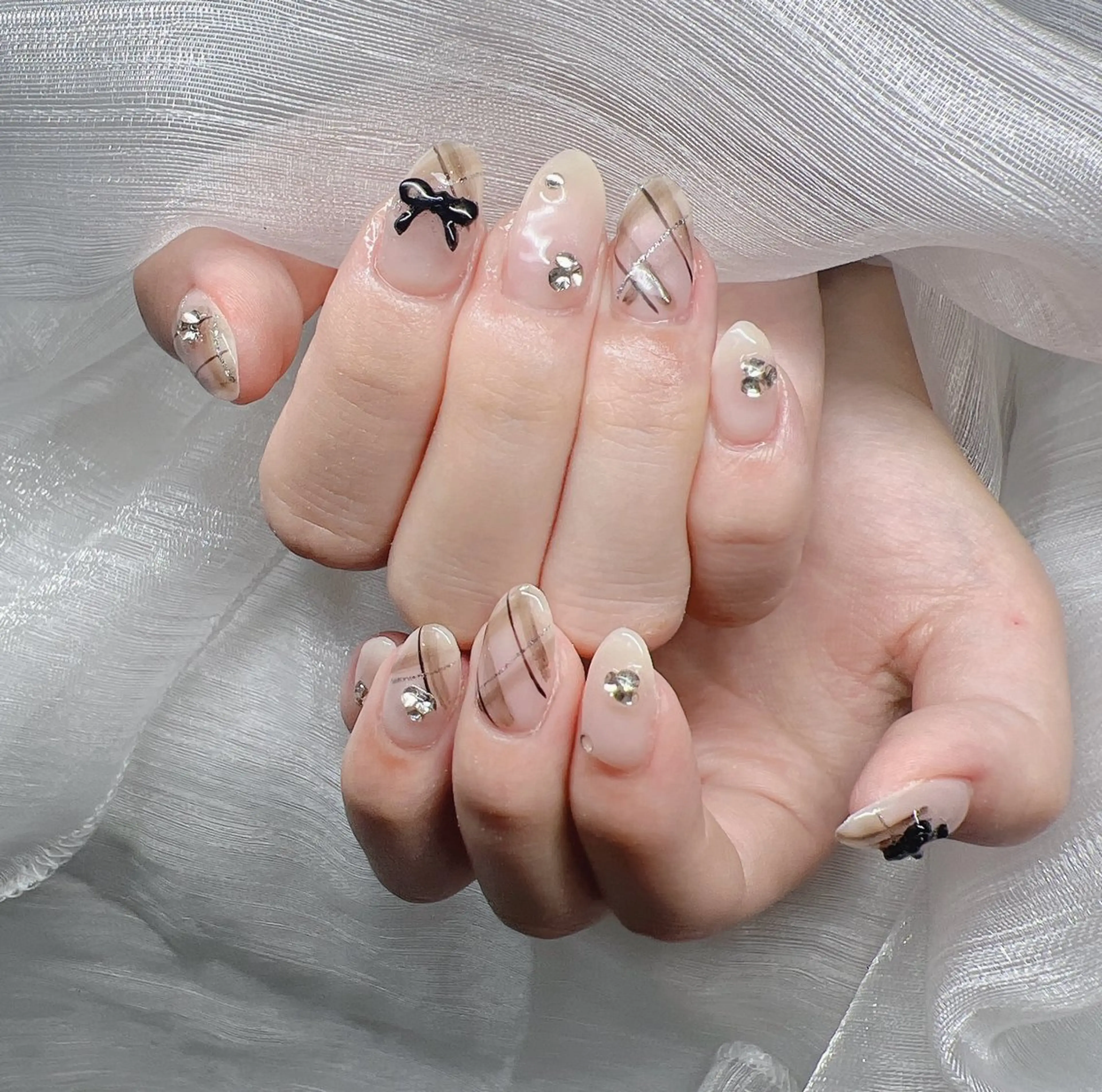 ネイル 長さ出し グラデーション 卒業式 キラキラネイル マグネットネイル ハンドネイル Lee Nailsのネイルデザイン