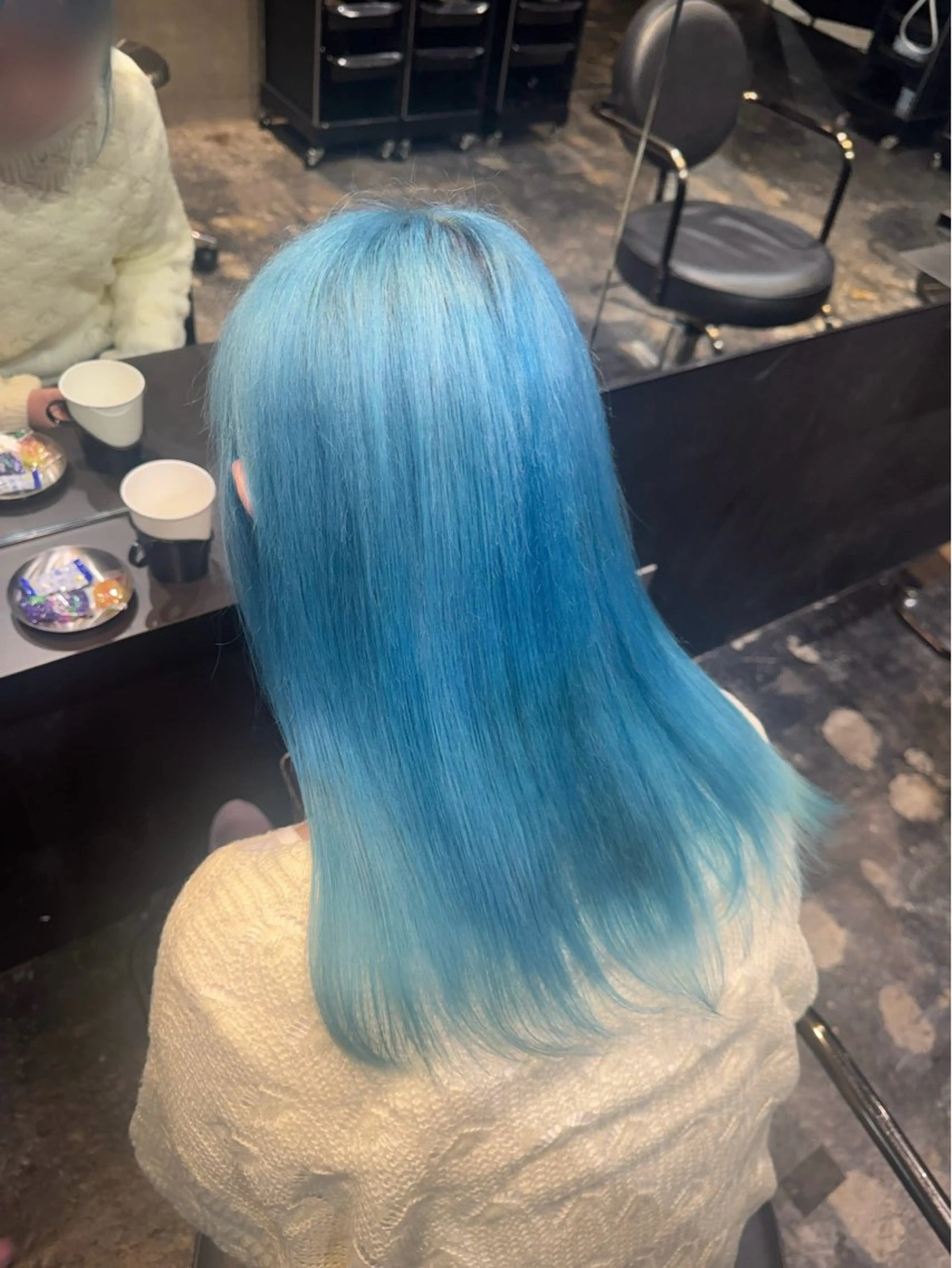 セミロング ヘアカラー トリートメント 🦁ブリーチカラー 💎紫音のヘアスタイル