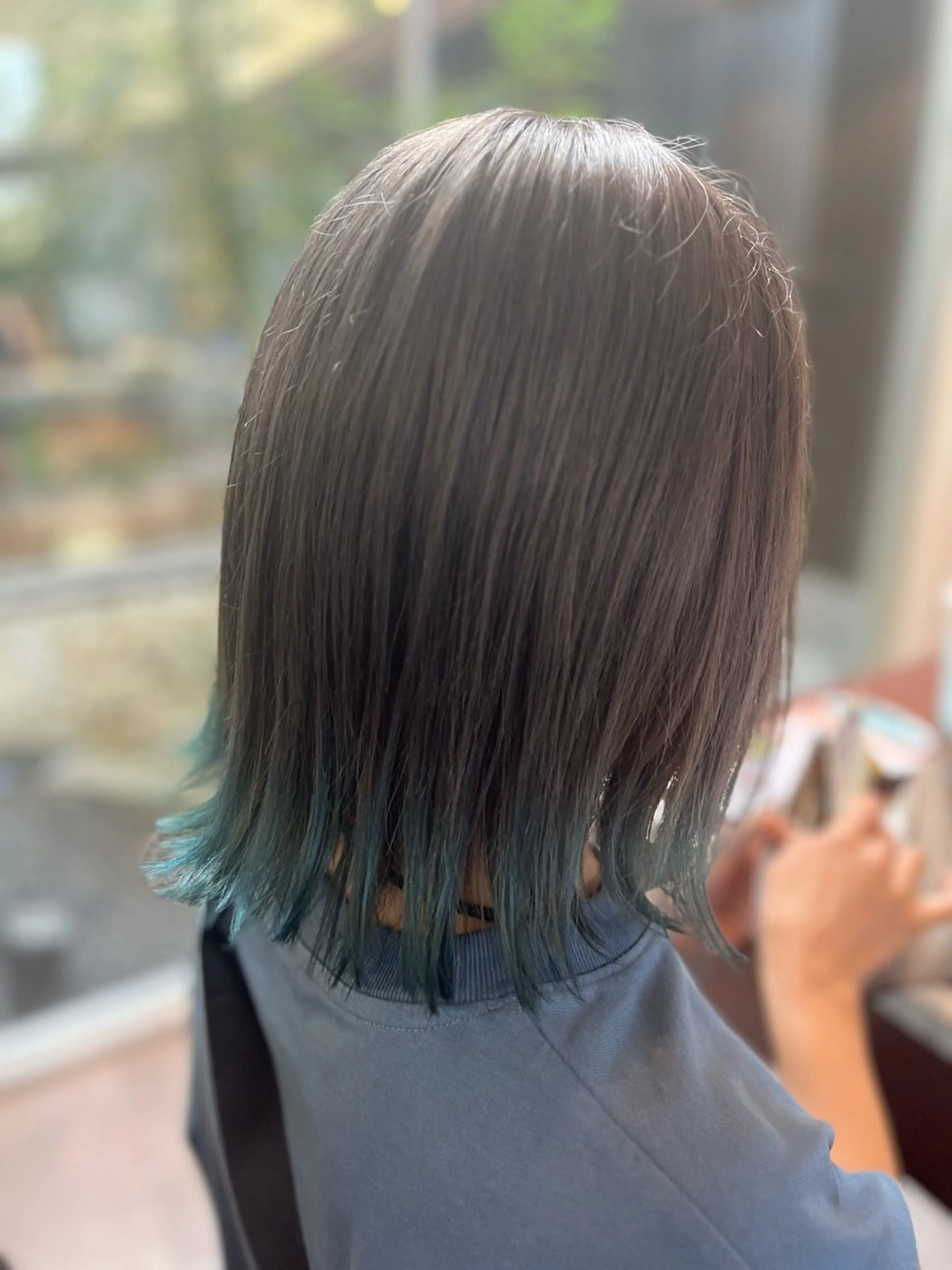 ミディアム 吉田 桃香のヘアスタイル