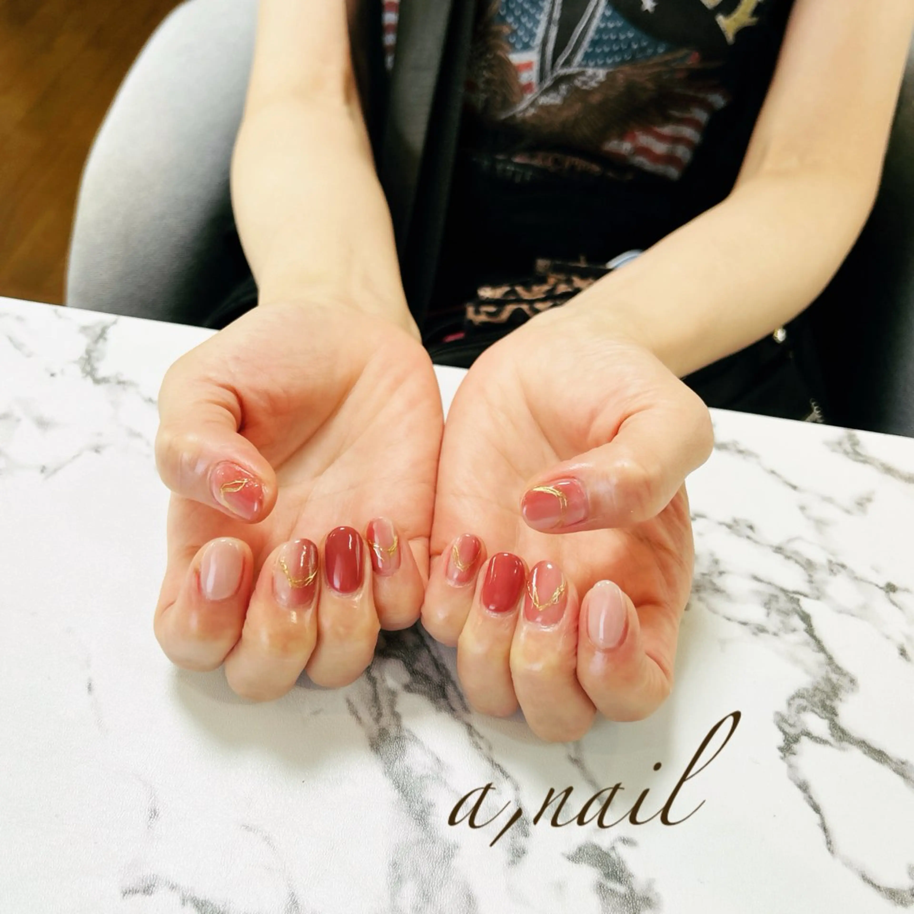 ネイル グラデーション キラキラネイル ミラーネイル オフィスネイル シンプルネイル ハンドネイル ネイルサロン エーネイルのネイルデザイン