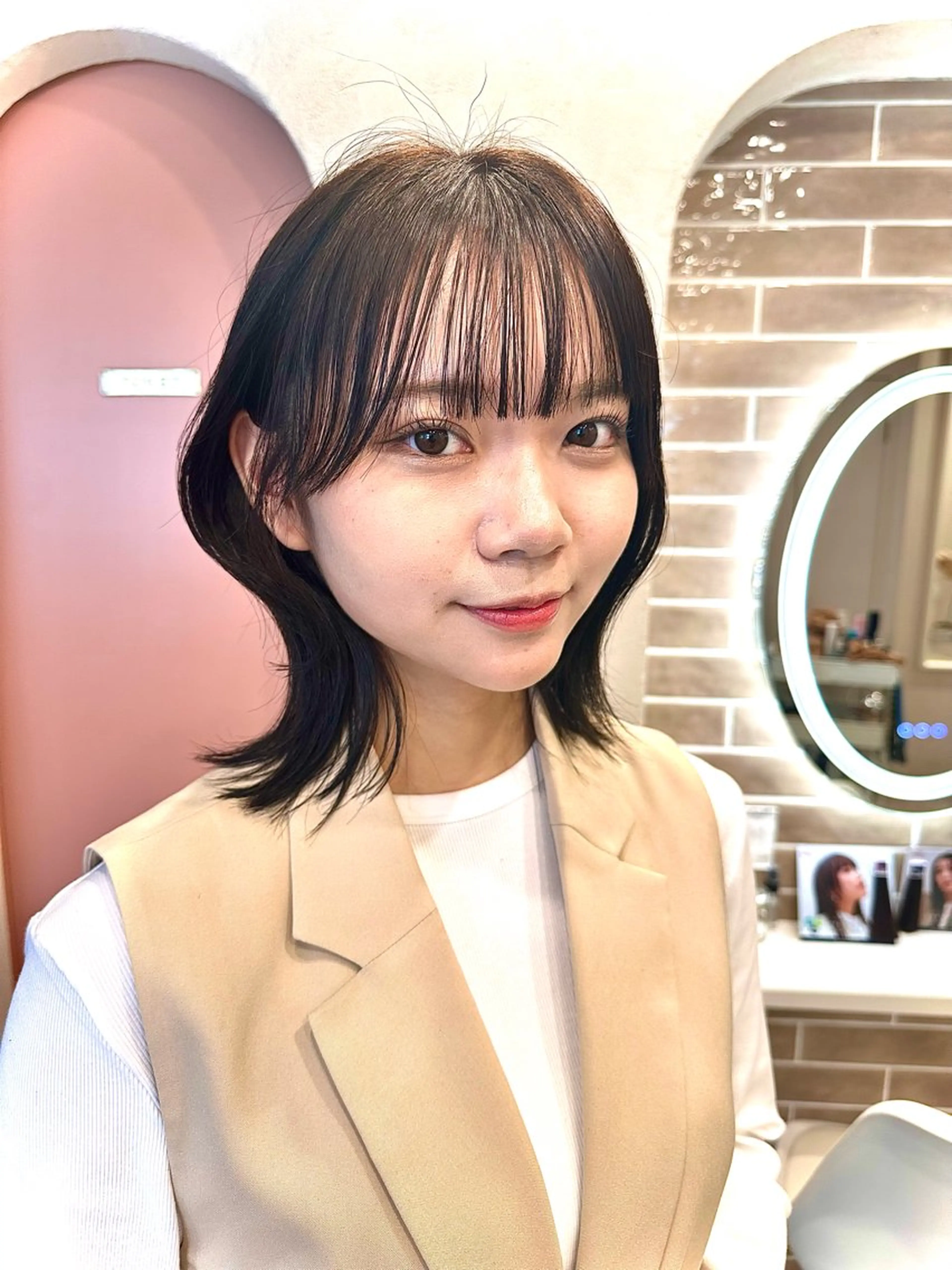 ミディアム ボブ くびれヘア 顔まわりレイヤー 顔周りカット レイヤーカット カット ヘッドスパ ボブ、レイヤー、 ハイトーン、古淵のヘアスタイル