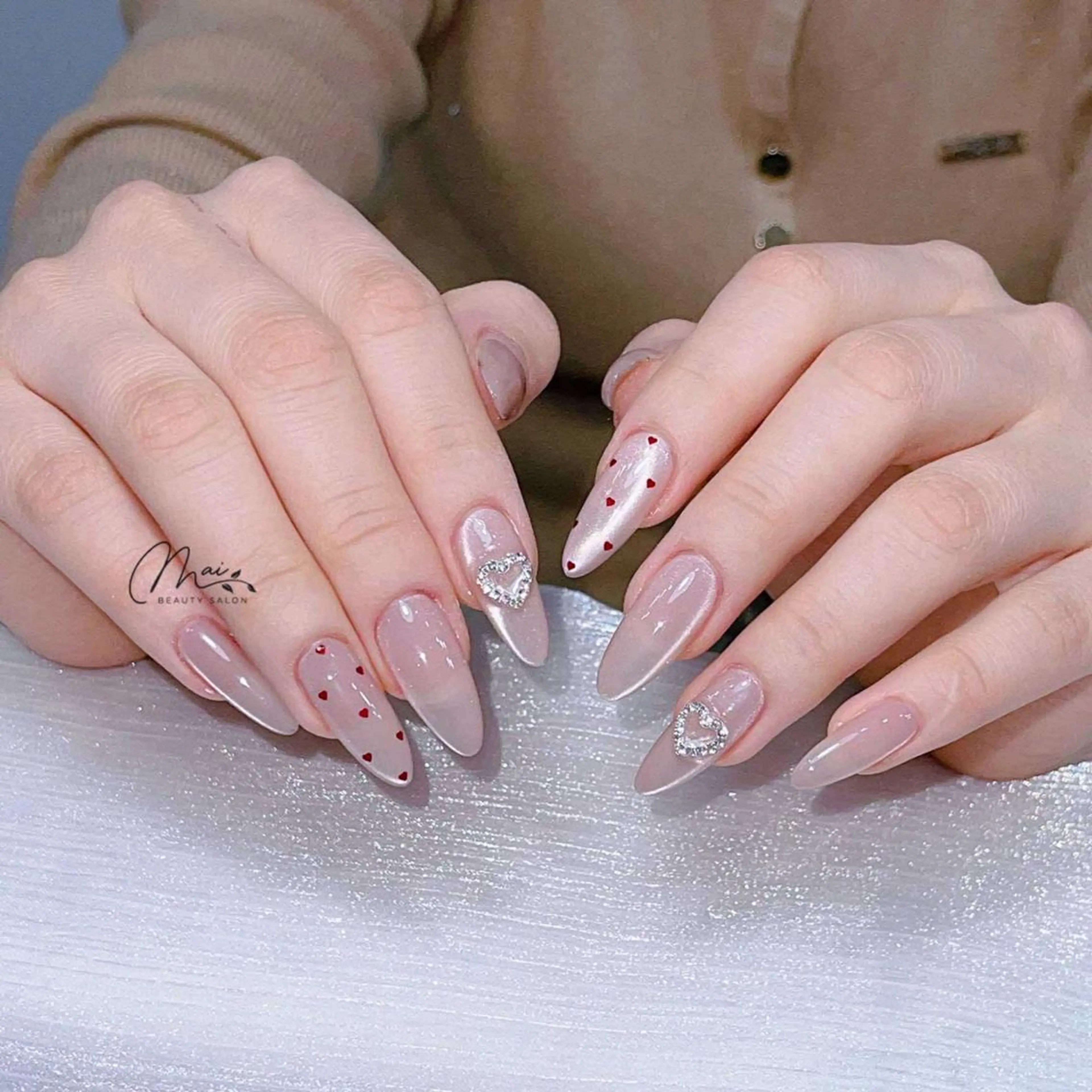 ネイル オーロラネイル 長さ出し フラッシュネイル フレンチネイル ジェルネイル MaiBeauty Niのネイルデザイン