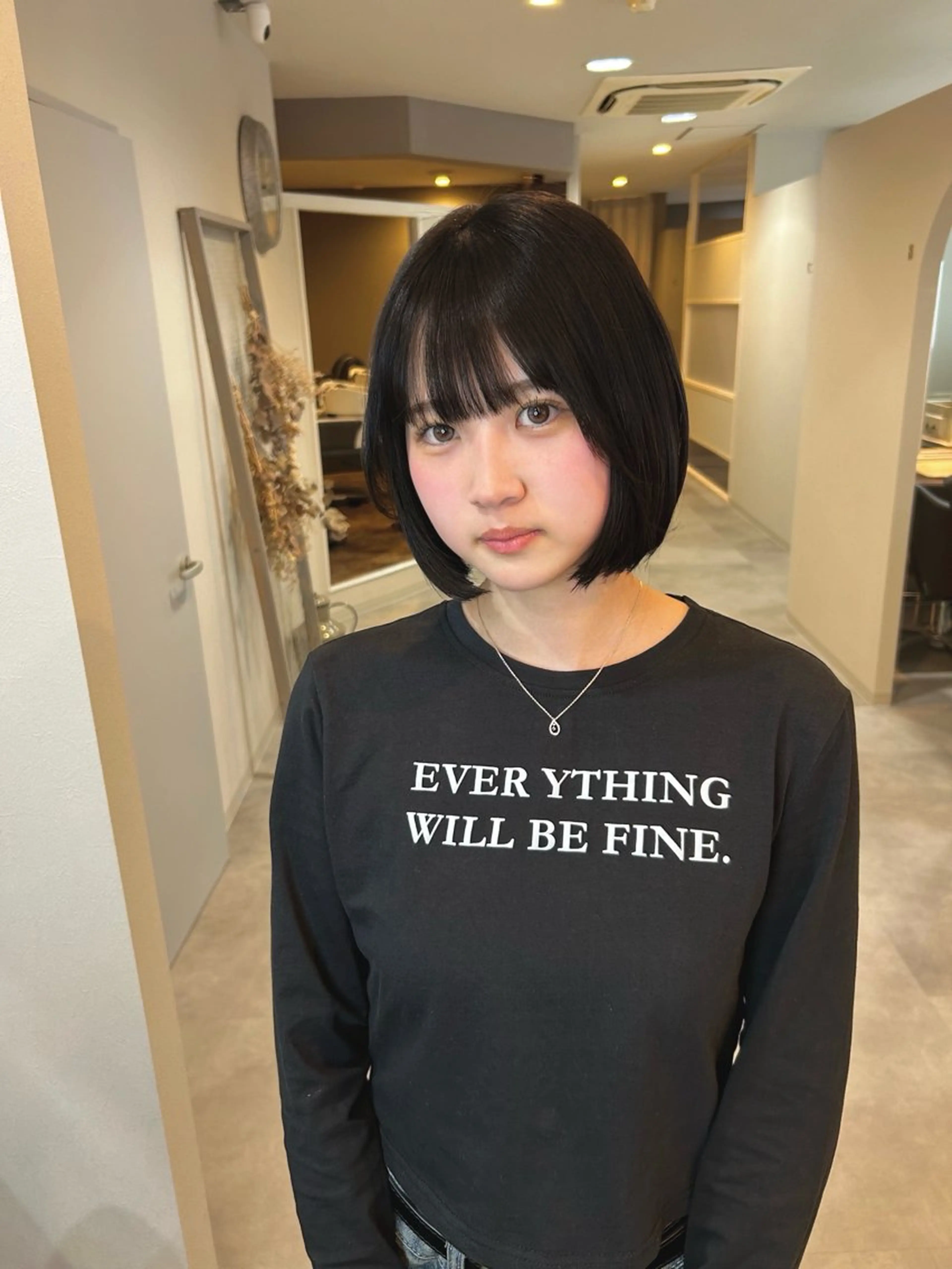 ショート カラー 神谷 凪のヘアスタイル