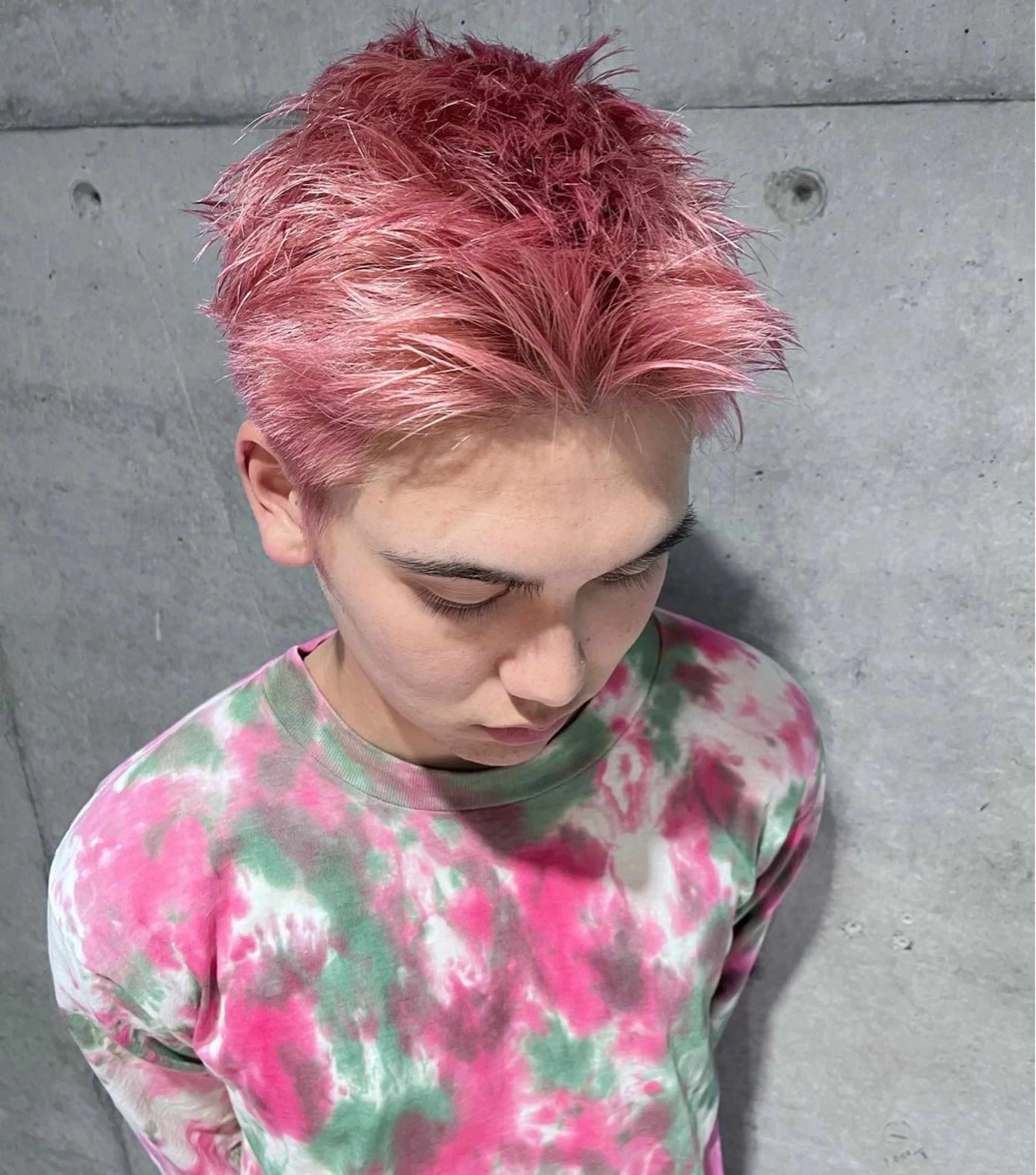 カラー メンズ ピンクカラー cime所属・小林実愛/ ハイトーン/心斎橋/のヘアスタイル