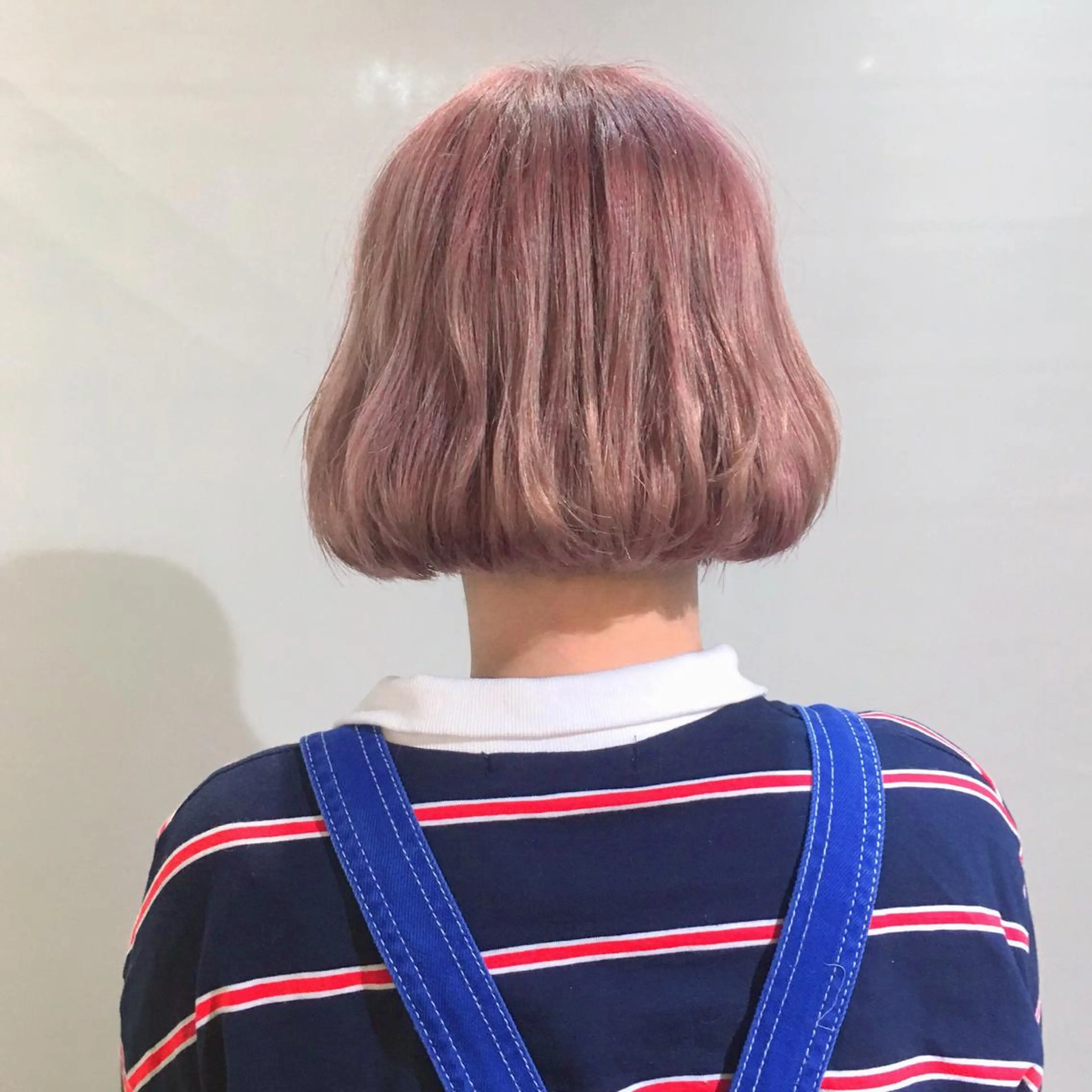 ショート カラー ヘアアレンジ 柔らか垢抜けｶﾗｰと ｶｯﾄ🫧ASUKAのヘアスタイル