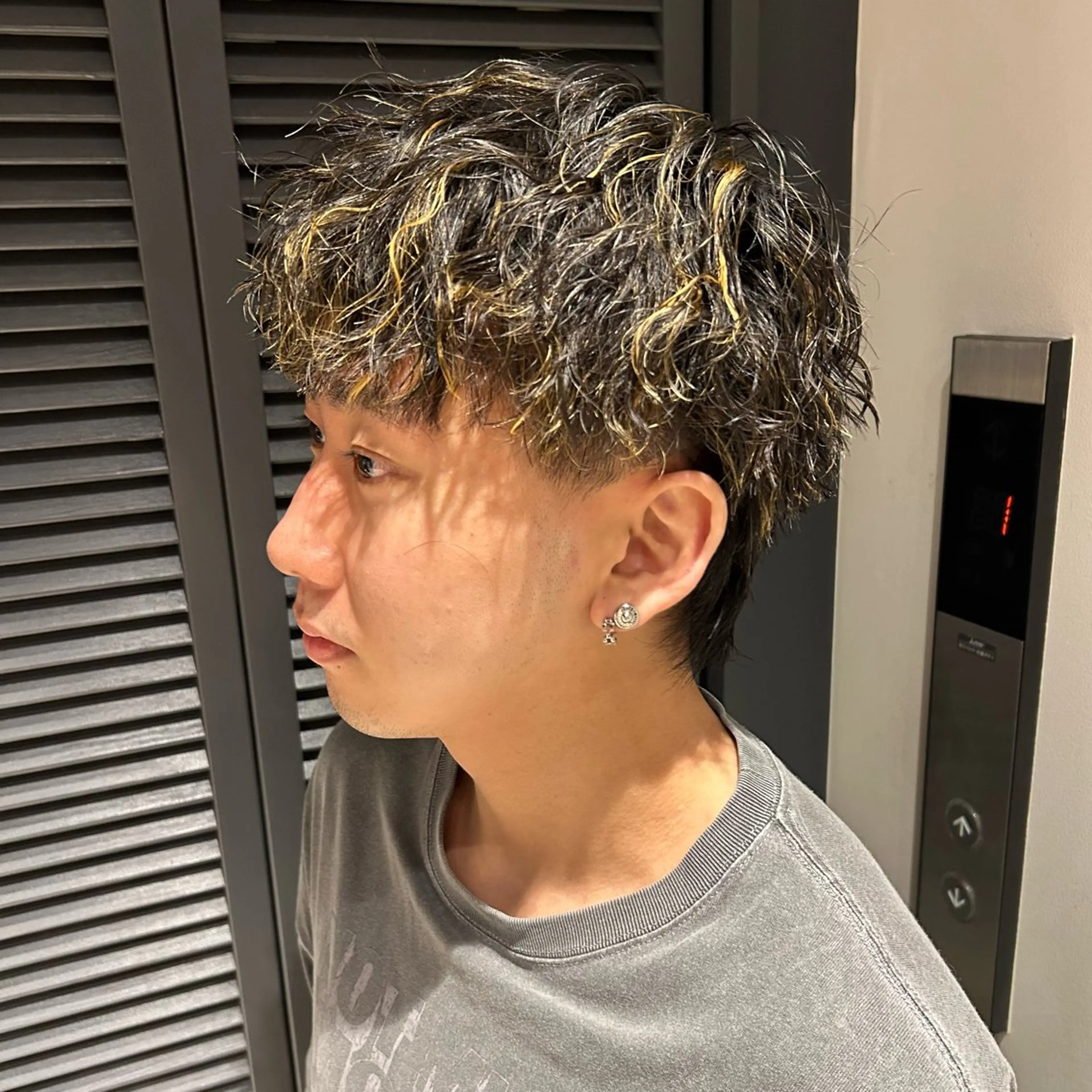 カラー パーマ メンズ 安達 脩人のヘアスタイル