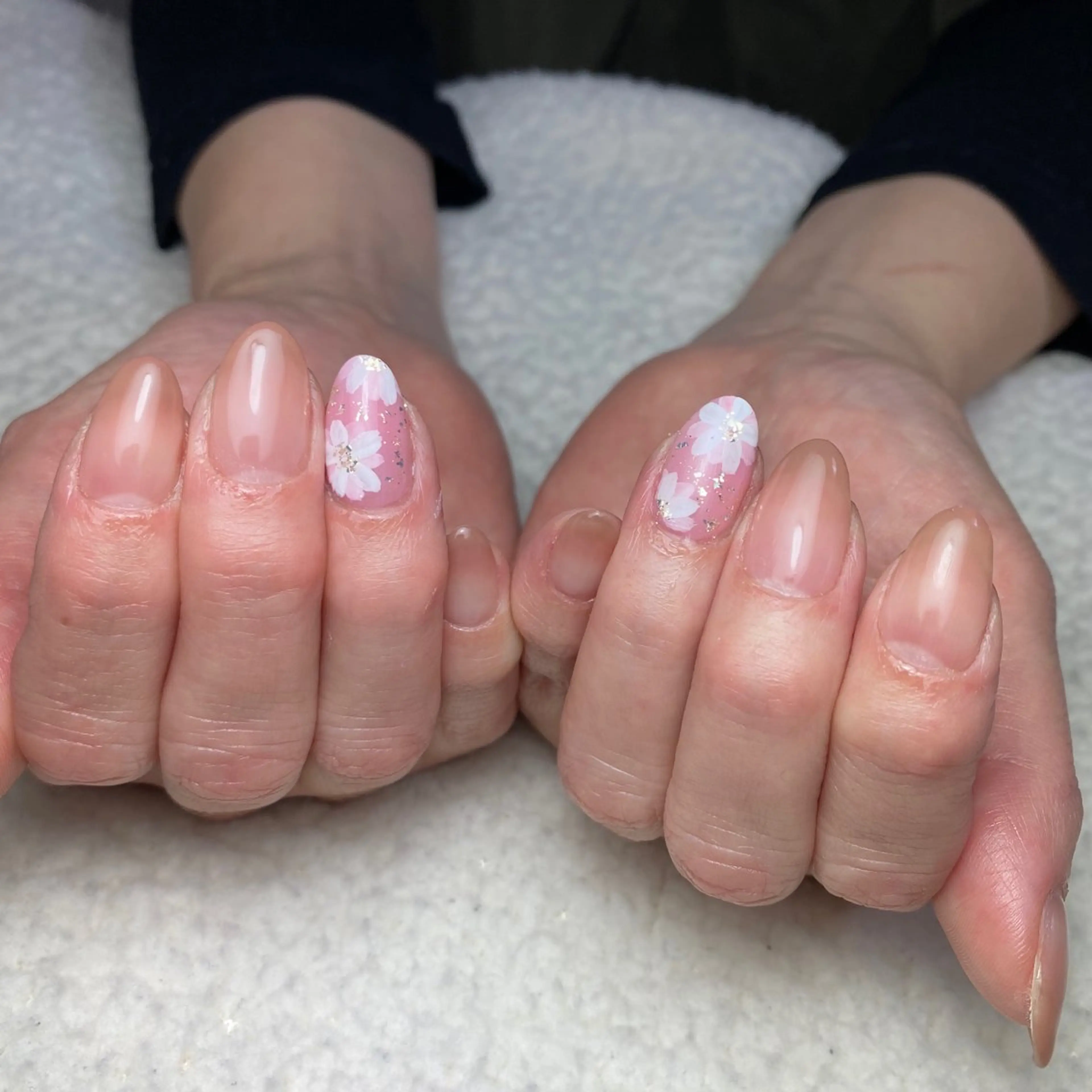 ネイル フラワーネイル 春ネイル ハンドネイル COCO+所属・COCO +のエステ・リラクイメージ