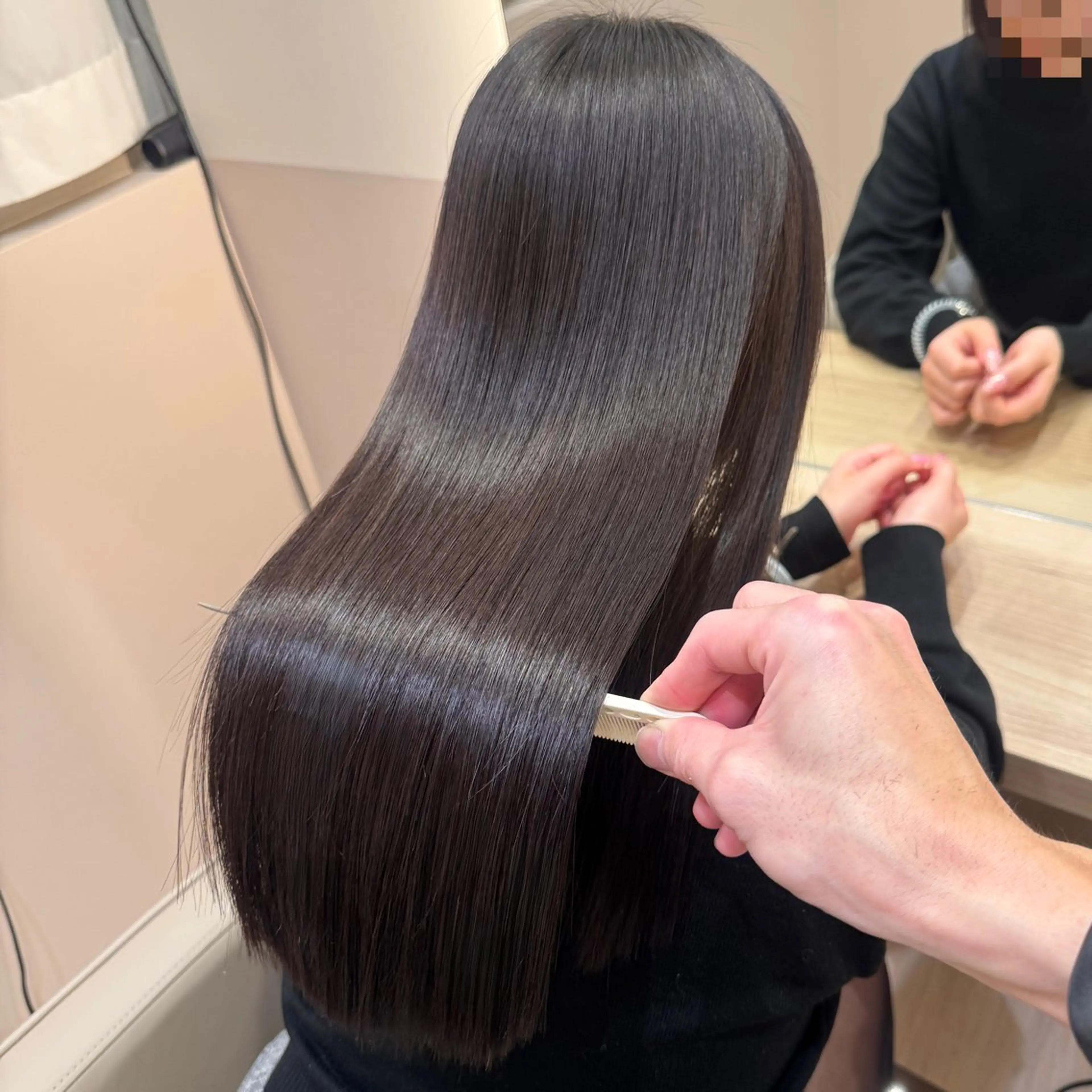 セミロング カラー カット 縮毛矯正 トリートメント 🎀レイヤー×透明感 ×髪質改善🎀米田のヘアスタイル