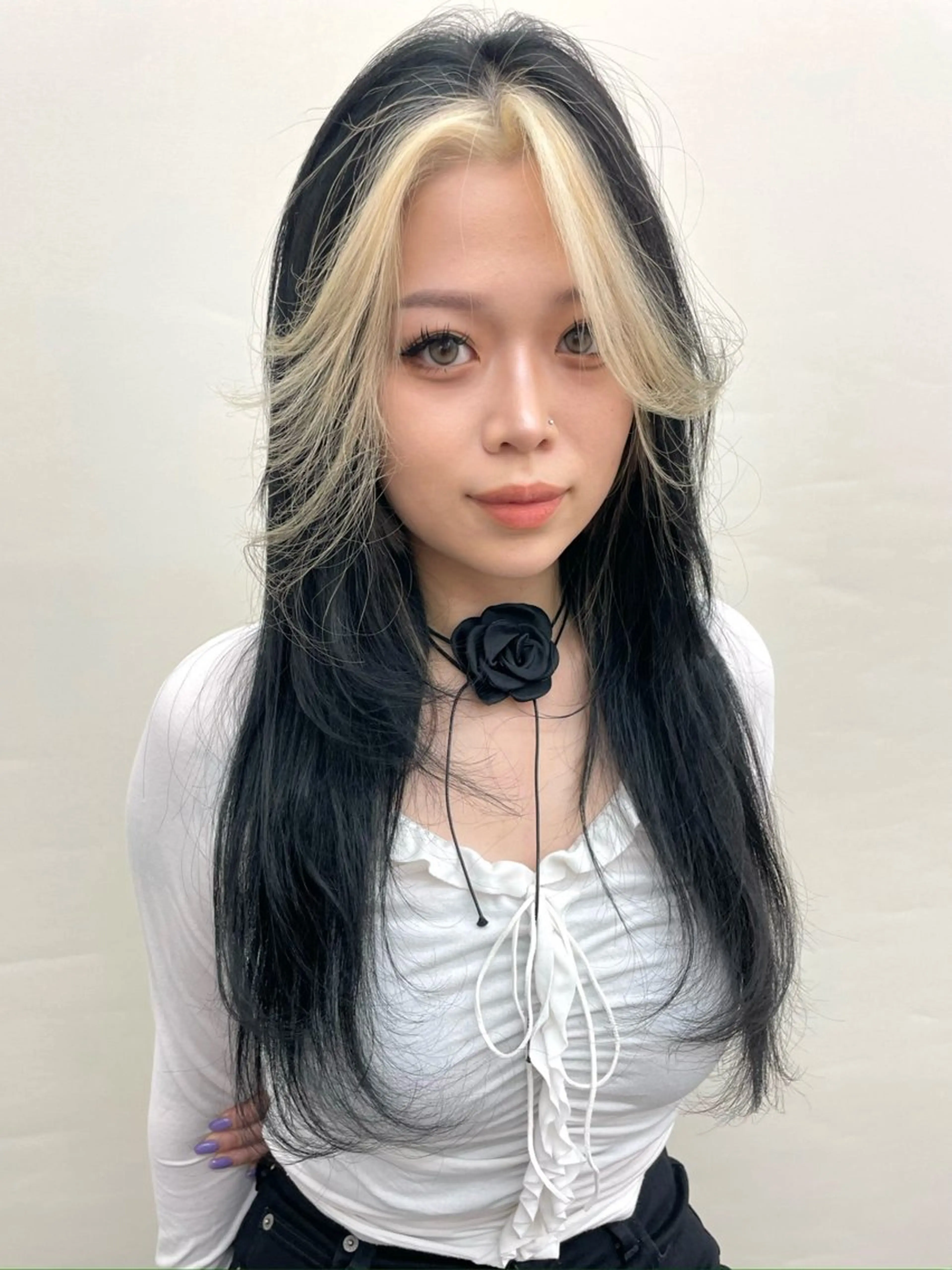 ロング londnaitre 乙川友杏のヘアスタイル