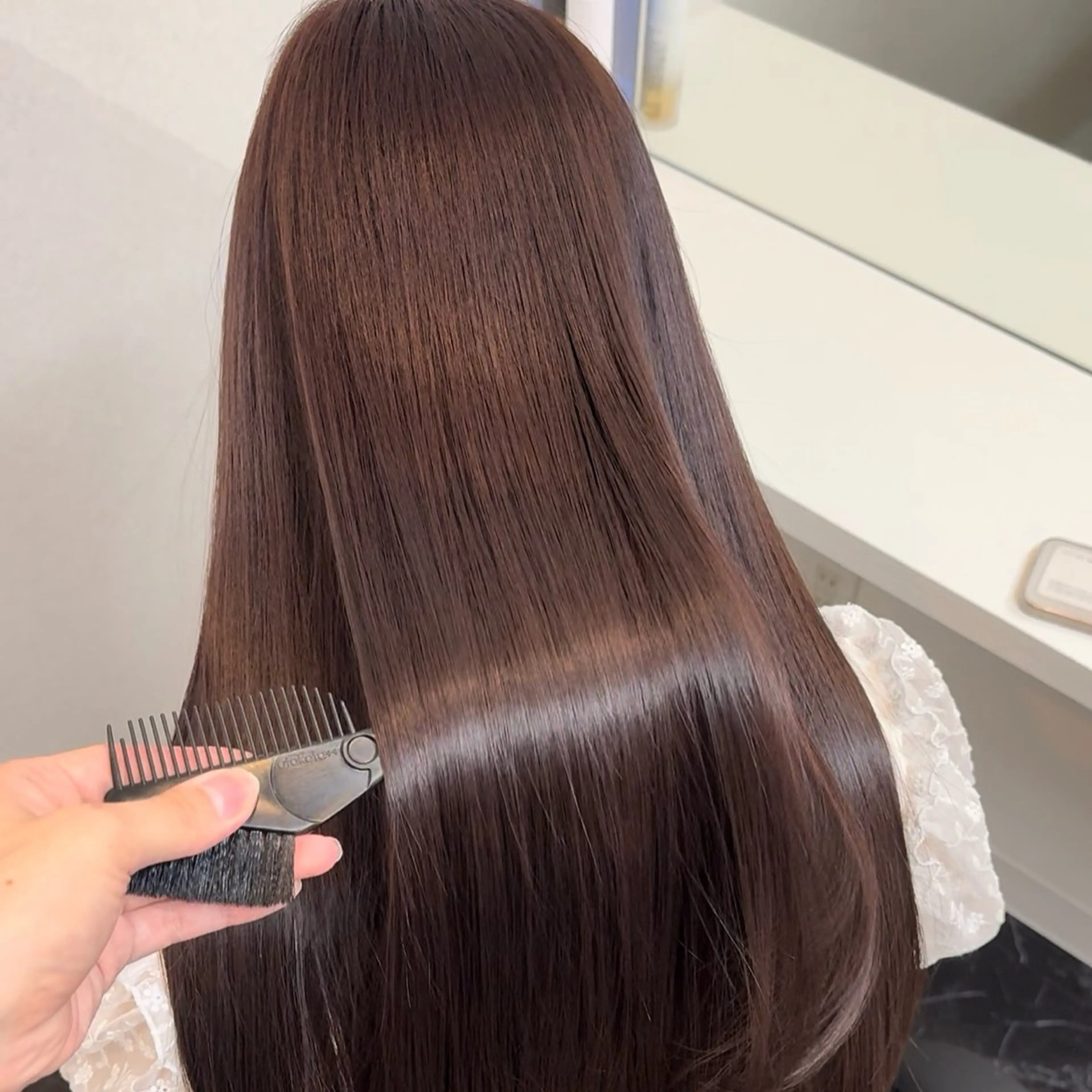 ロング パーマ 髪質改善Ⅰ透明感 艶カラーⅠたつやのヘアスタイル