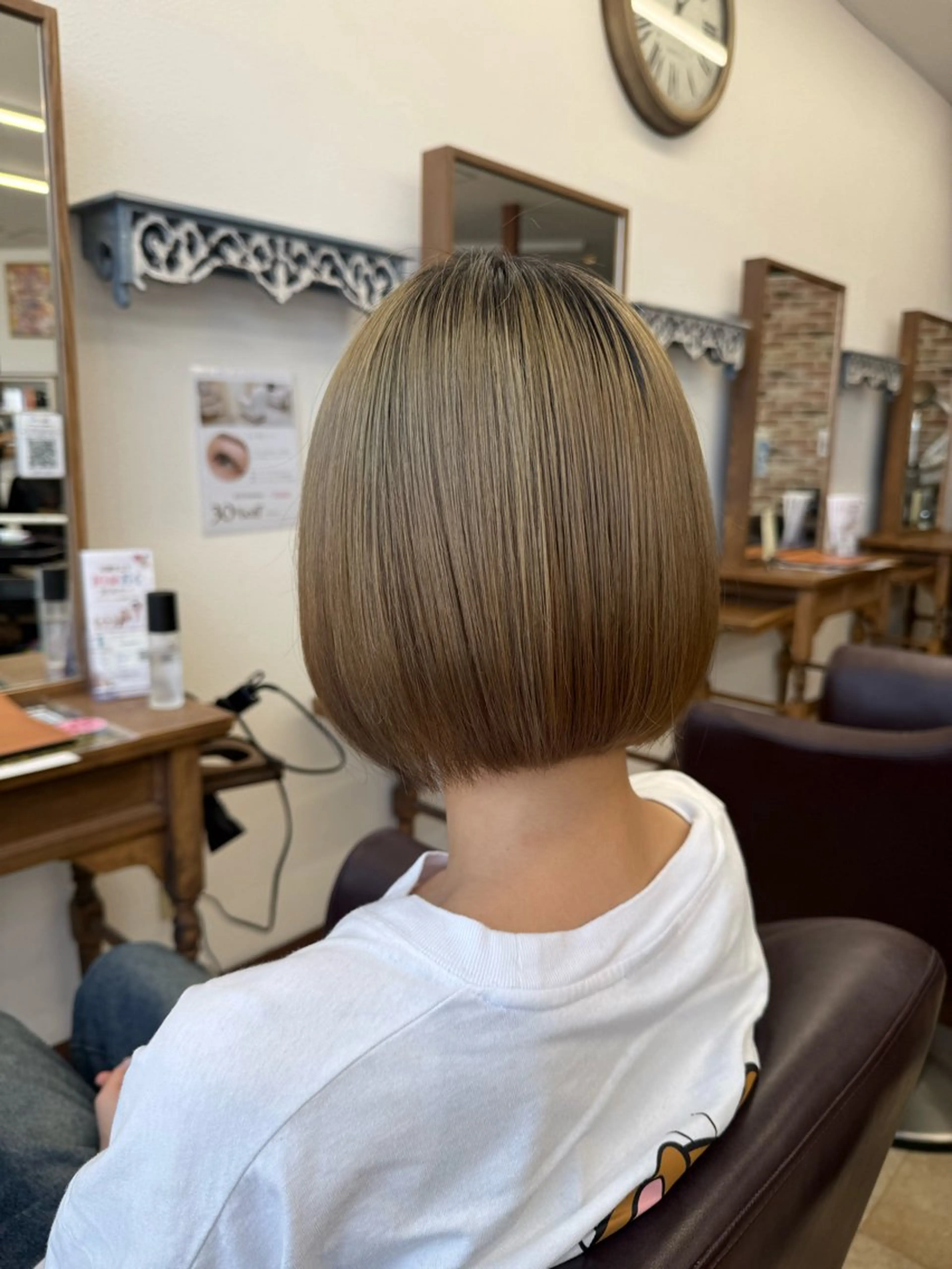カラー ベージュカラー ミルクティーベージュ 上村華女 髪質改善カラーのヘアスタイル
