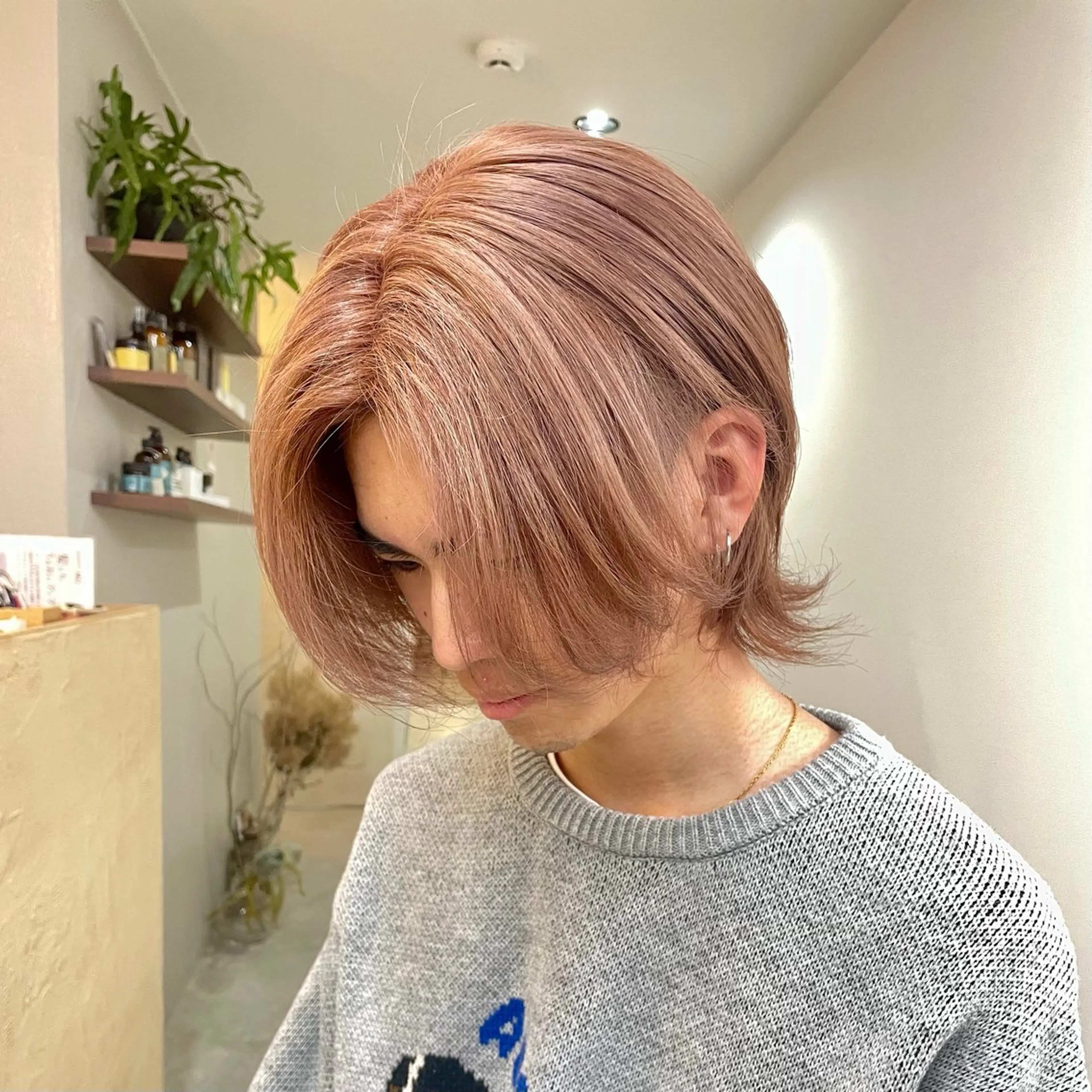 ショート カラー メンズ メンズブリーチ ブリーチ 透明感カラー ピンクカラー ヘアカラー 髪も心も健康に🤎 原亜希子のヘアスタイル