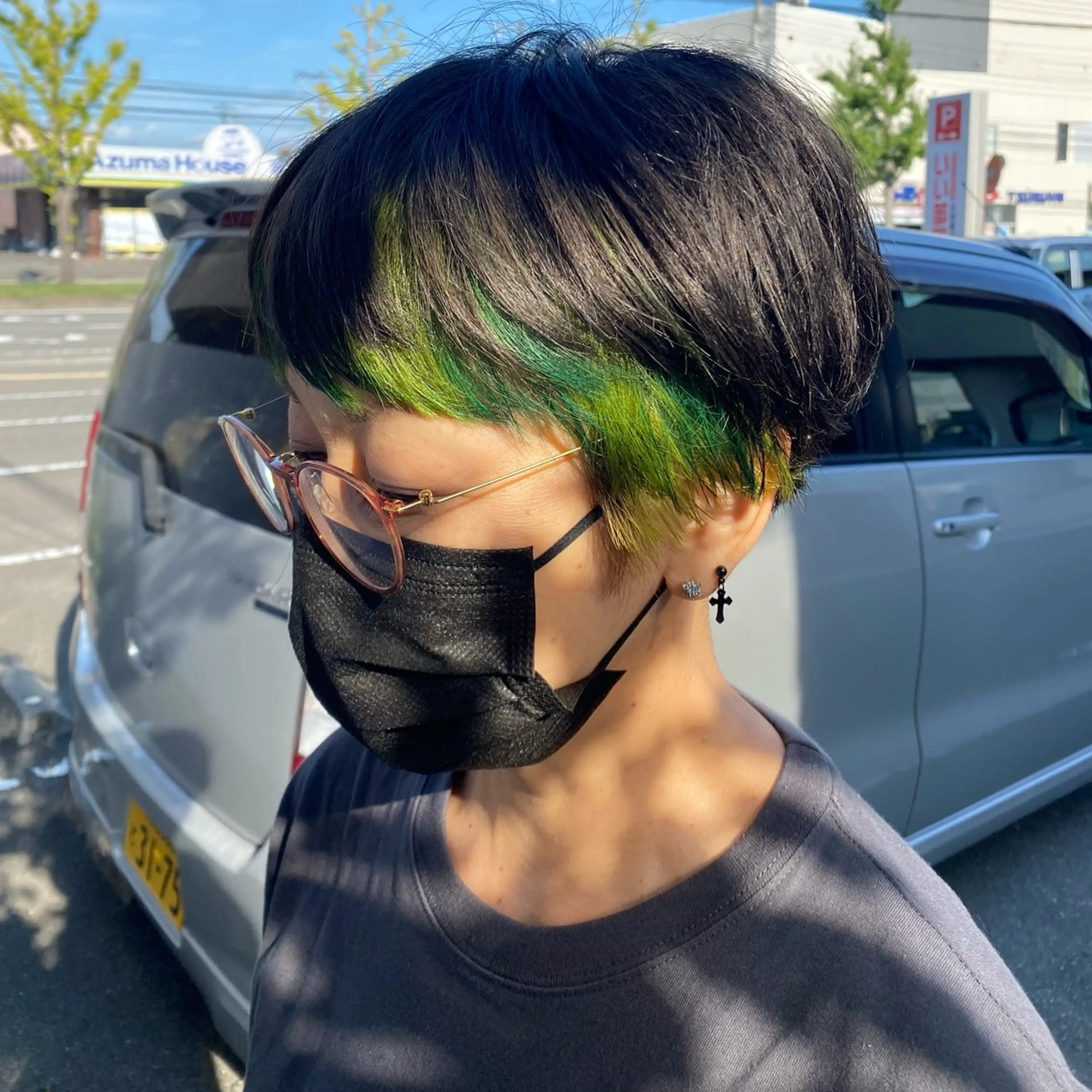 ショート カラー 惣木 菜穂のヘアスタイル