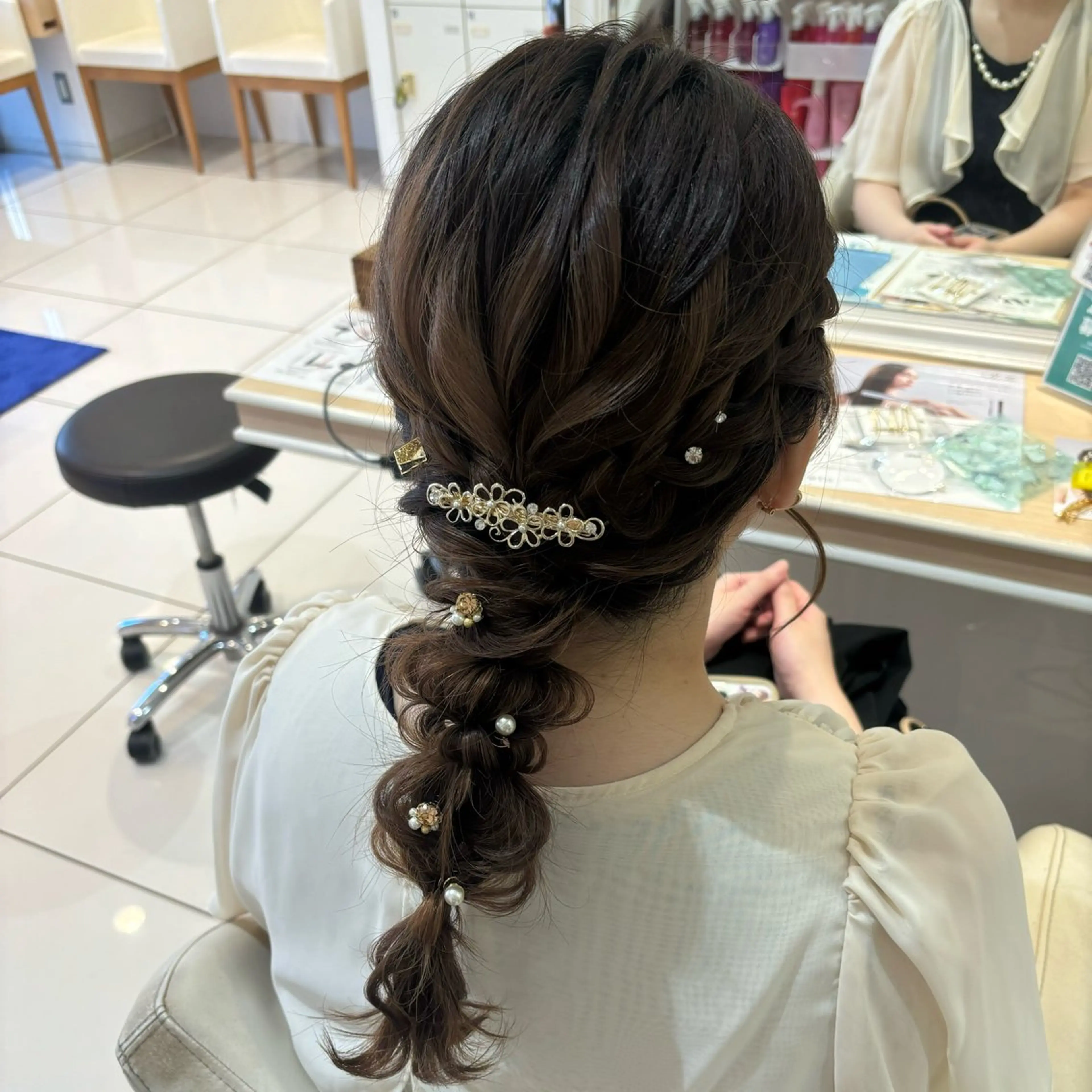 ロング ヘアアレンジ ヘアセット 宮永 璃沙のヘアスタイル