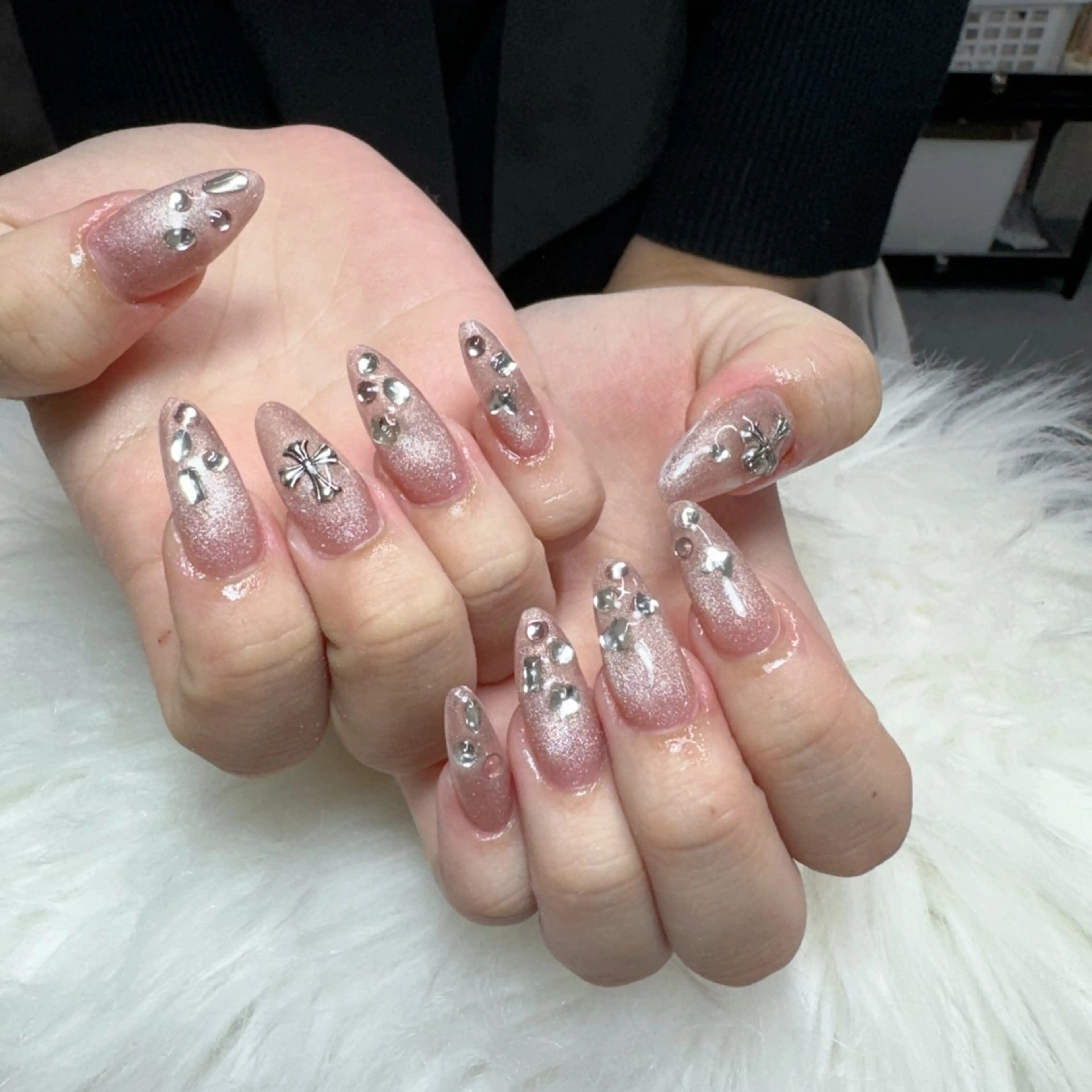 ネイル ハンドネイル 🎀nana🫧 ワンホンネイル🎀のネイルデザイン