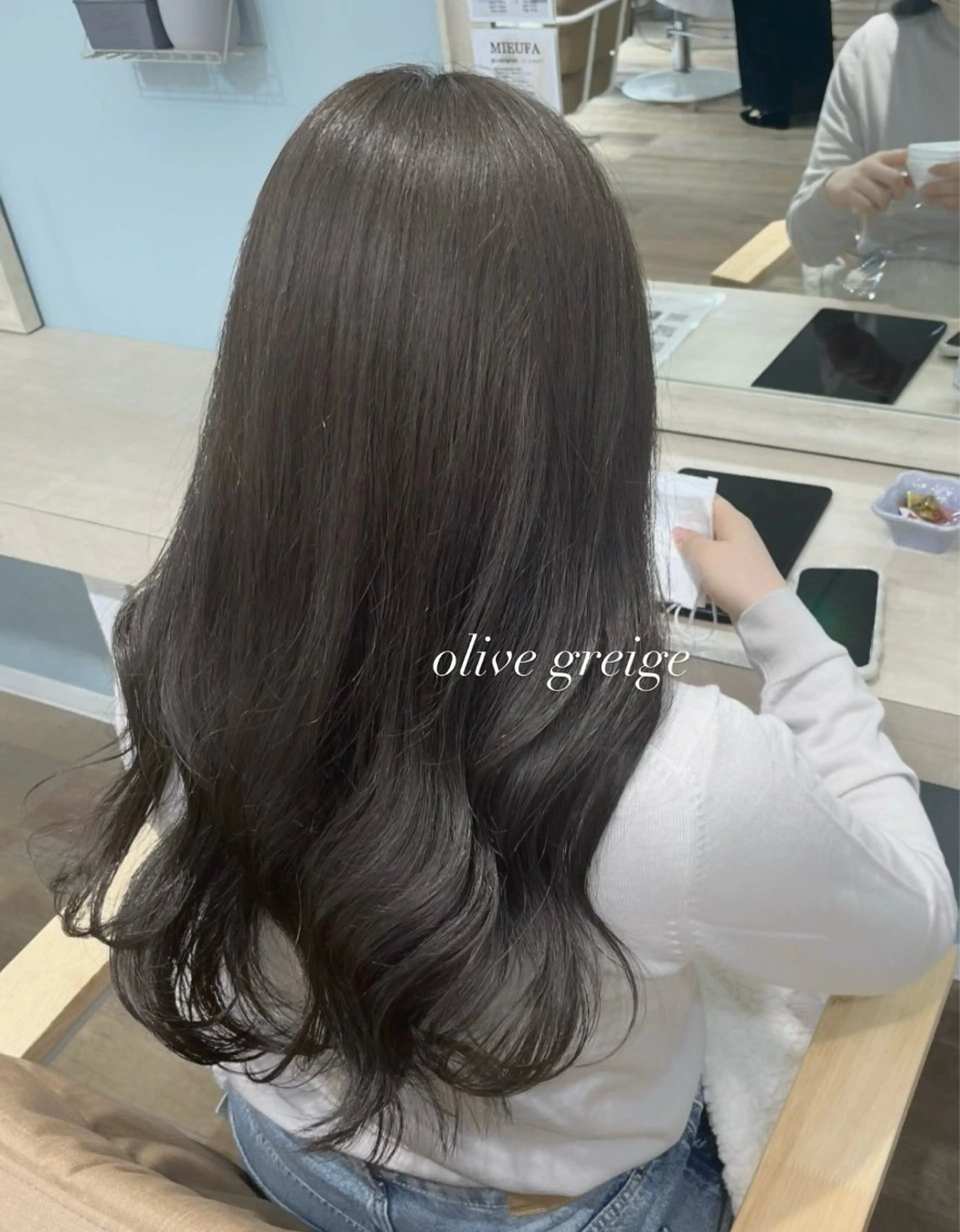 ロング カット ヘアカラー トリートメント 透明感カラー／ 艶感カラー／RAMUのヘアスタイル