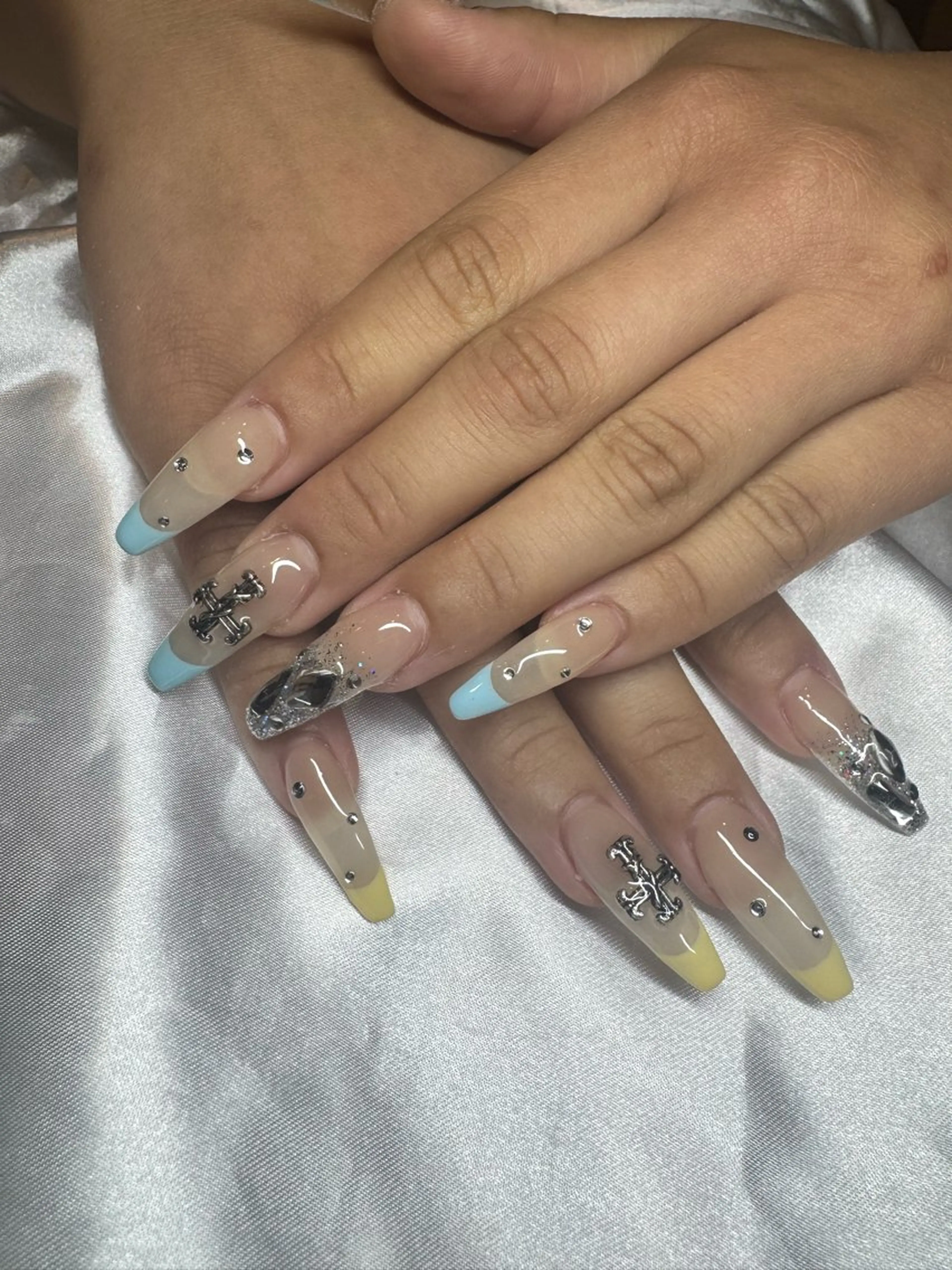 ネイル ハンドネイル 濱岡 咲のネイルデザイン