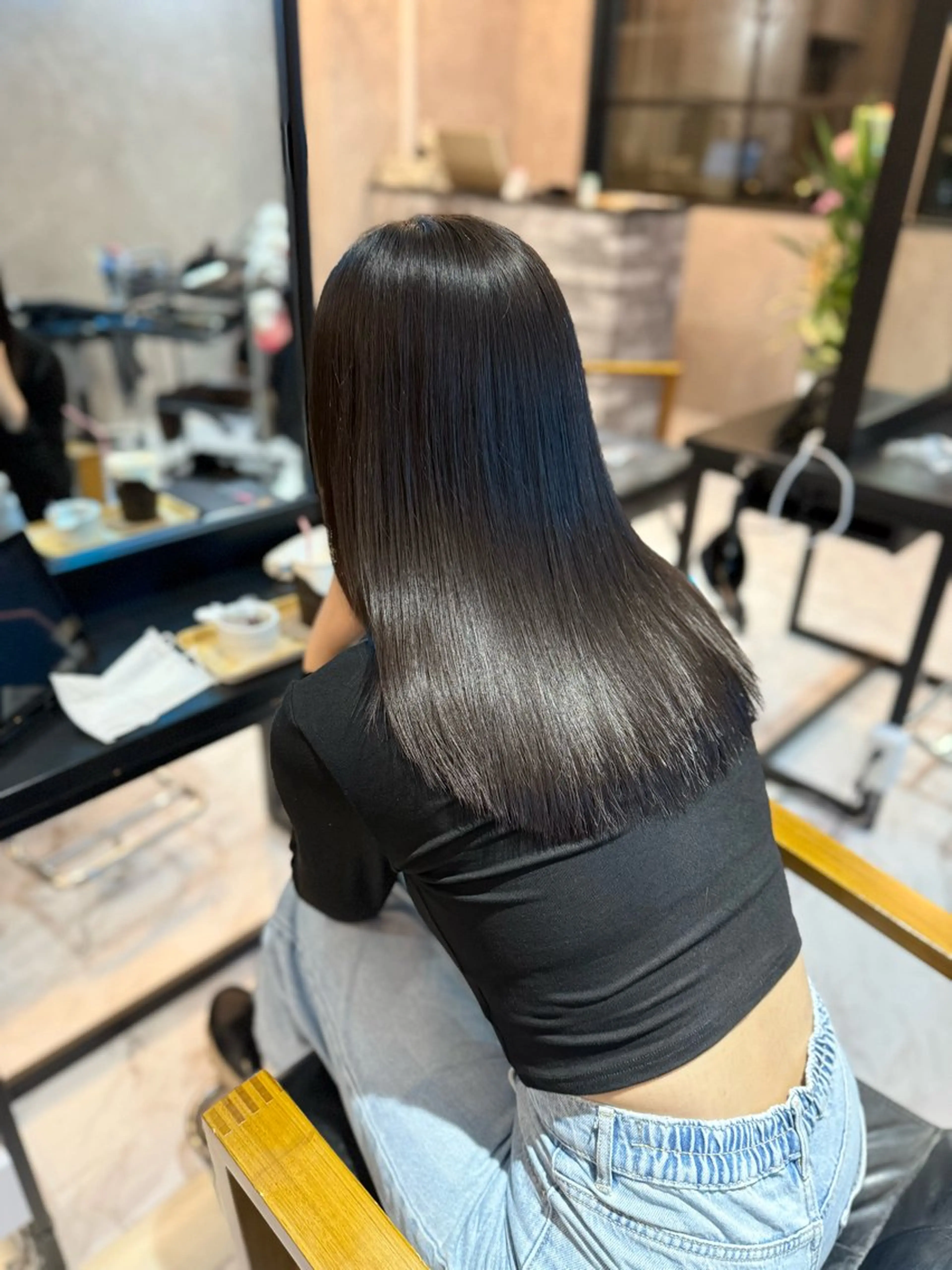 セミロング 髪質改善 縮毛矯正 トリートメント 酸性ストレート 酸熱トリートメント カット 縮毛矯正 トリートメント デザインカラー 髪質改善Lilithのその他イメージ