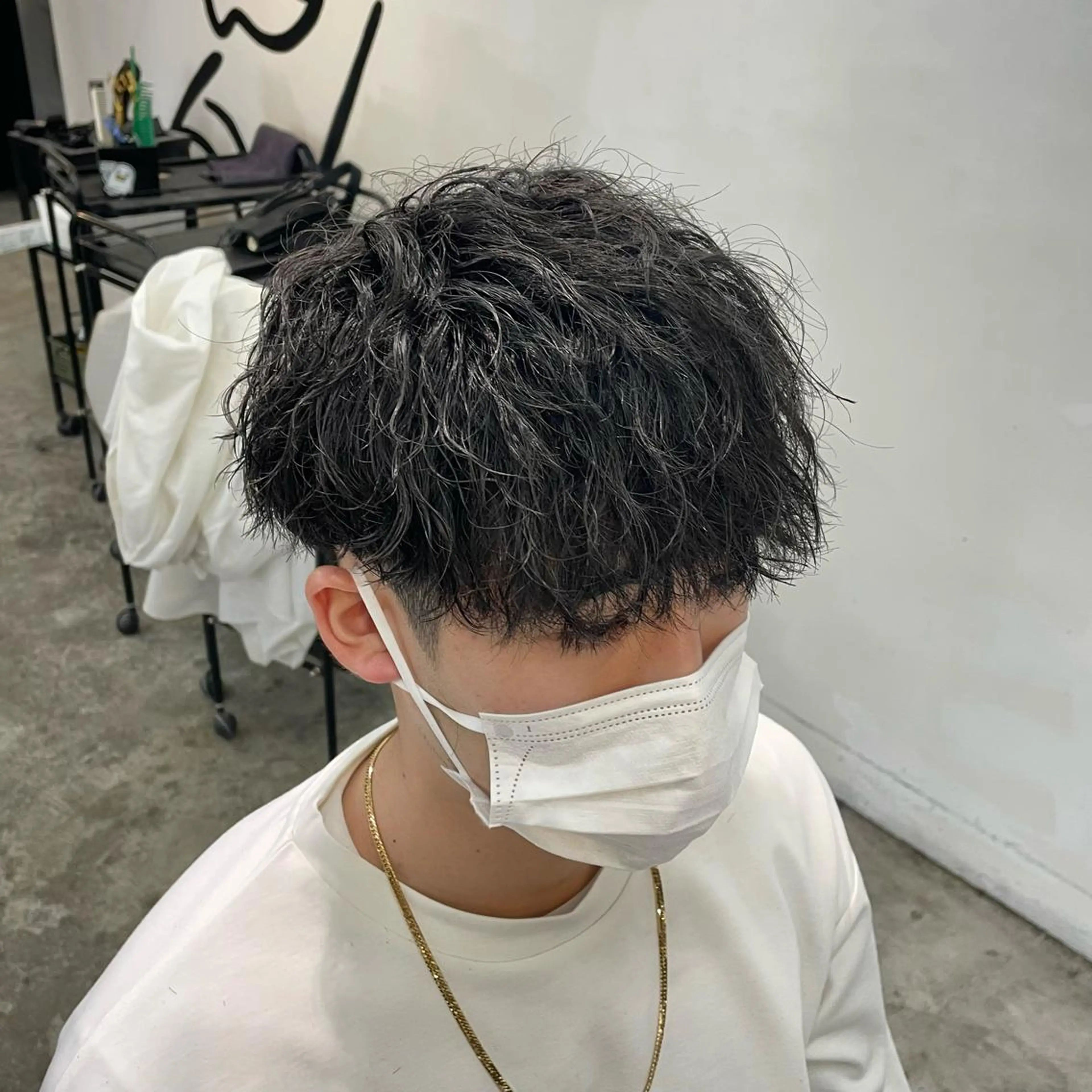 ショート パーマ メンズ メンズパーマ メンズツイストパーマ ツイストパーマ カット パーマ メンズ特化美容師/ 藤戸 椋のヘアスタイル