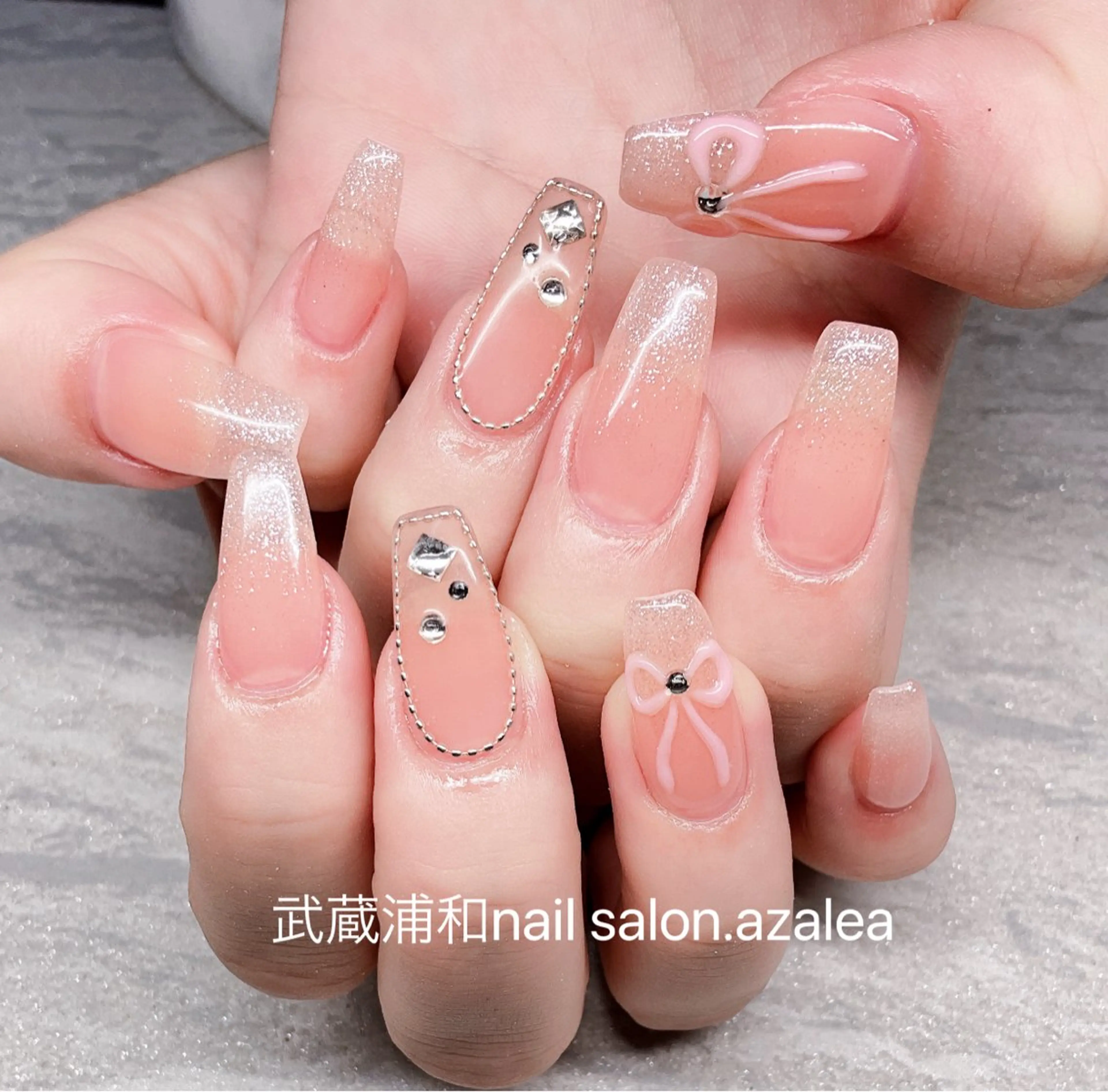 ネイル ハンドネイル R inのネイルデザイン