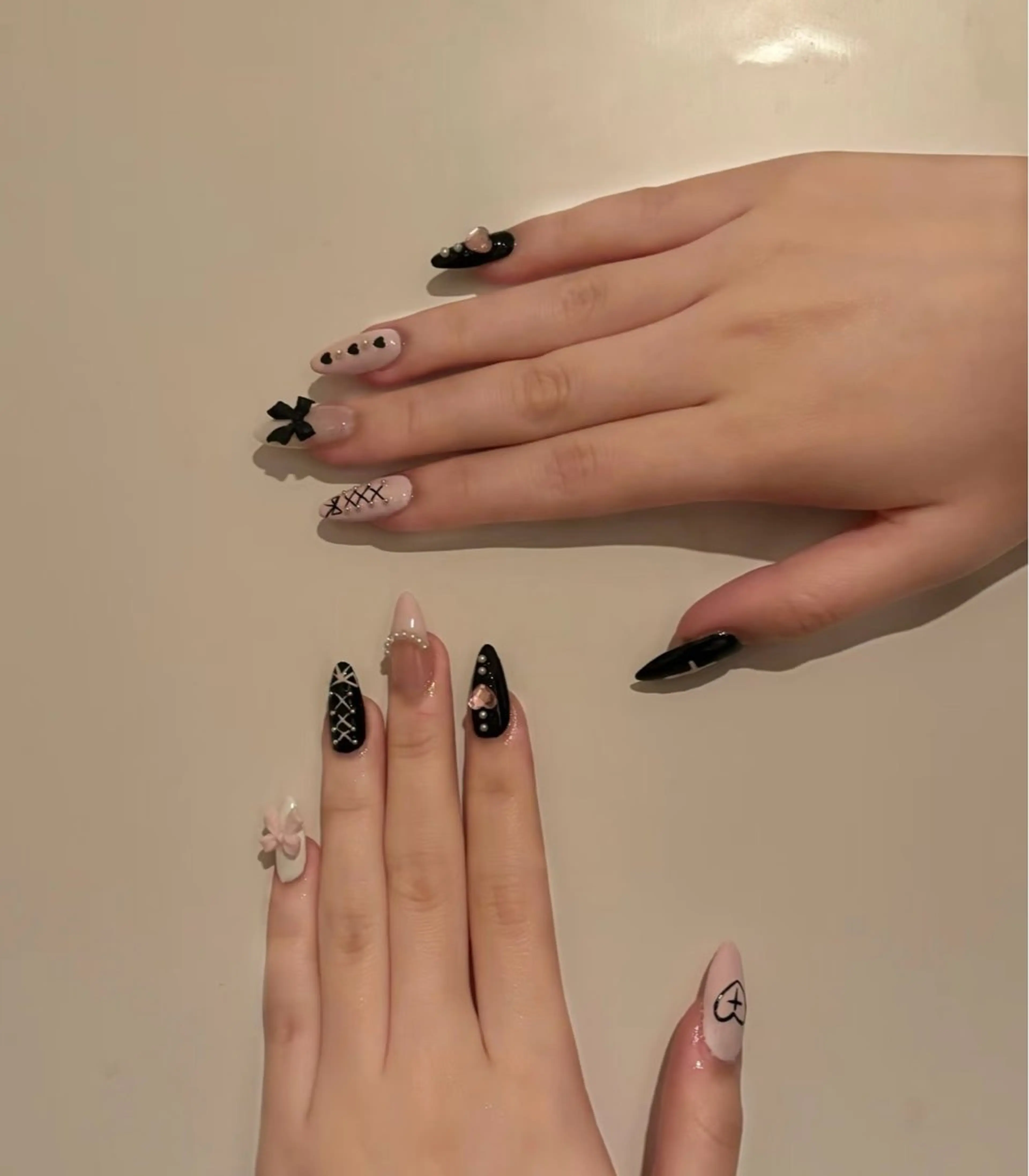 ネイル アートネイル オーロラネイル チークネイル フレンチネイル ガラスフレンチ ハンドネイル 🎀YooLi Nail salonのネイルデザイン