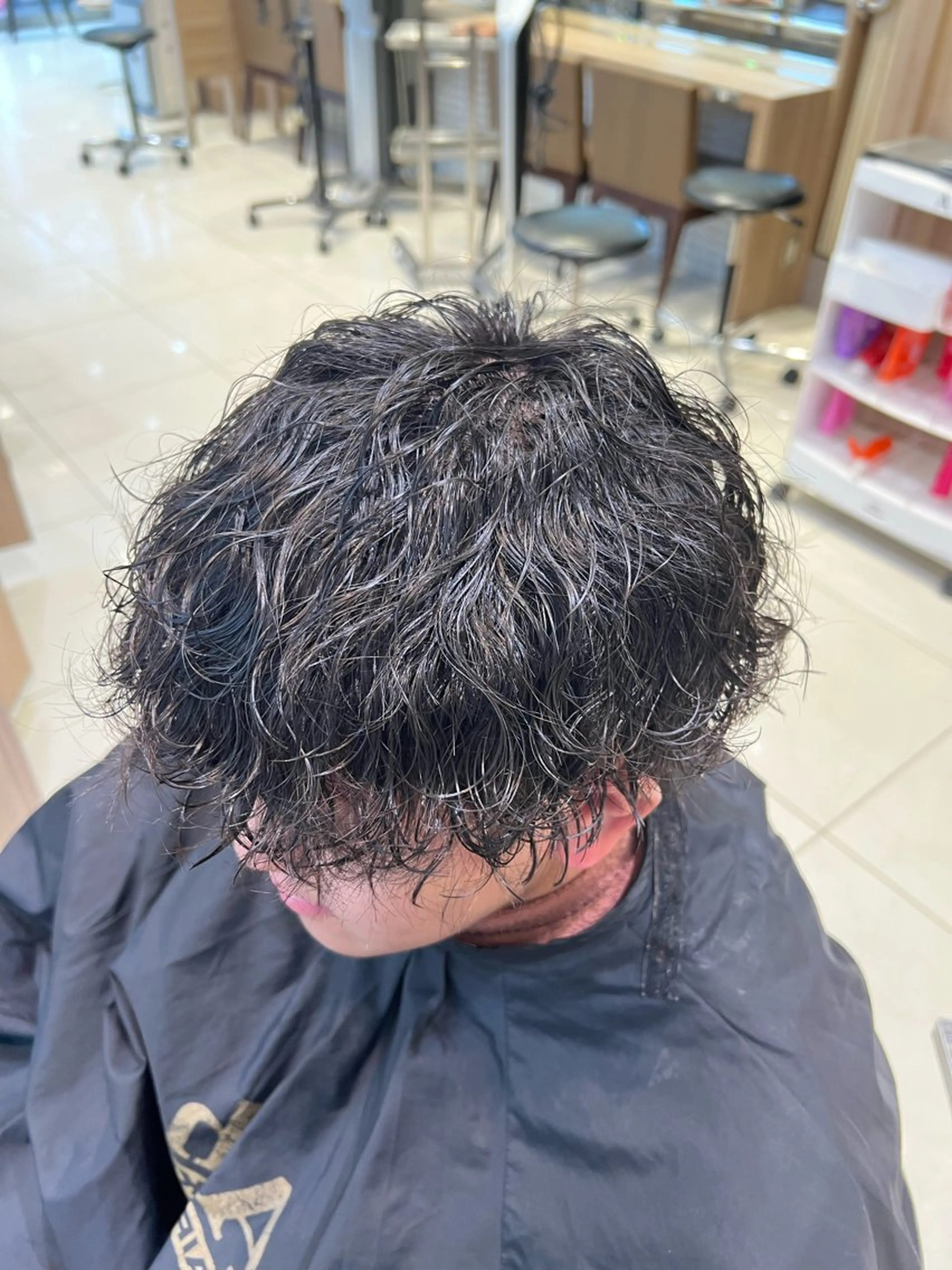 パーマ メンズ メンズパーマ 波巻きパーマ スパイラルパーマ カット パーマ SENA 再現性 パーマと縮毛矯正のヘアスタイル